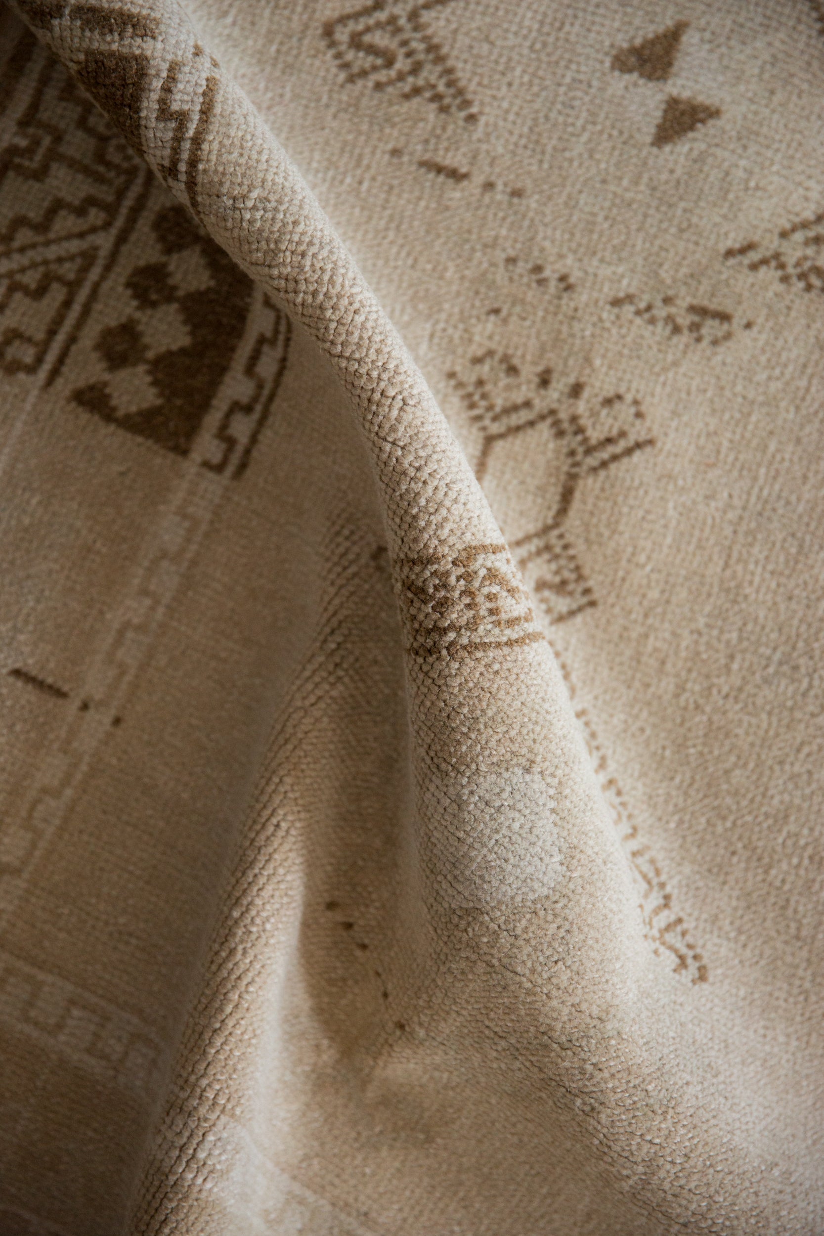 Vintage Distressed Malatya Rug // ONH Item: 12809, Image 8