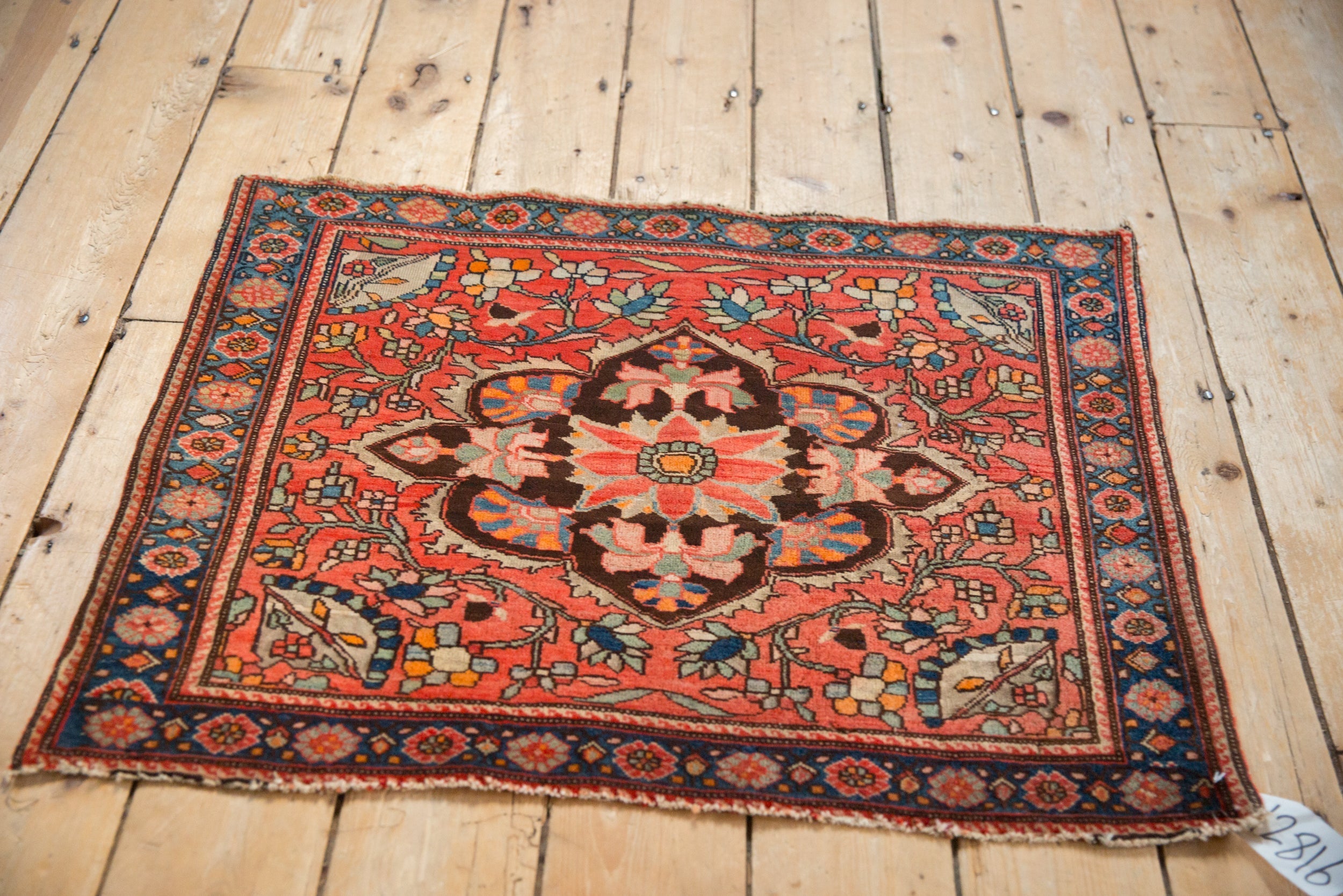 Antique Bag Face Farahan Sarouk Rug Mat // ONH Item: 12816, Image 5