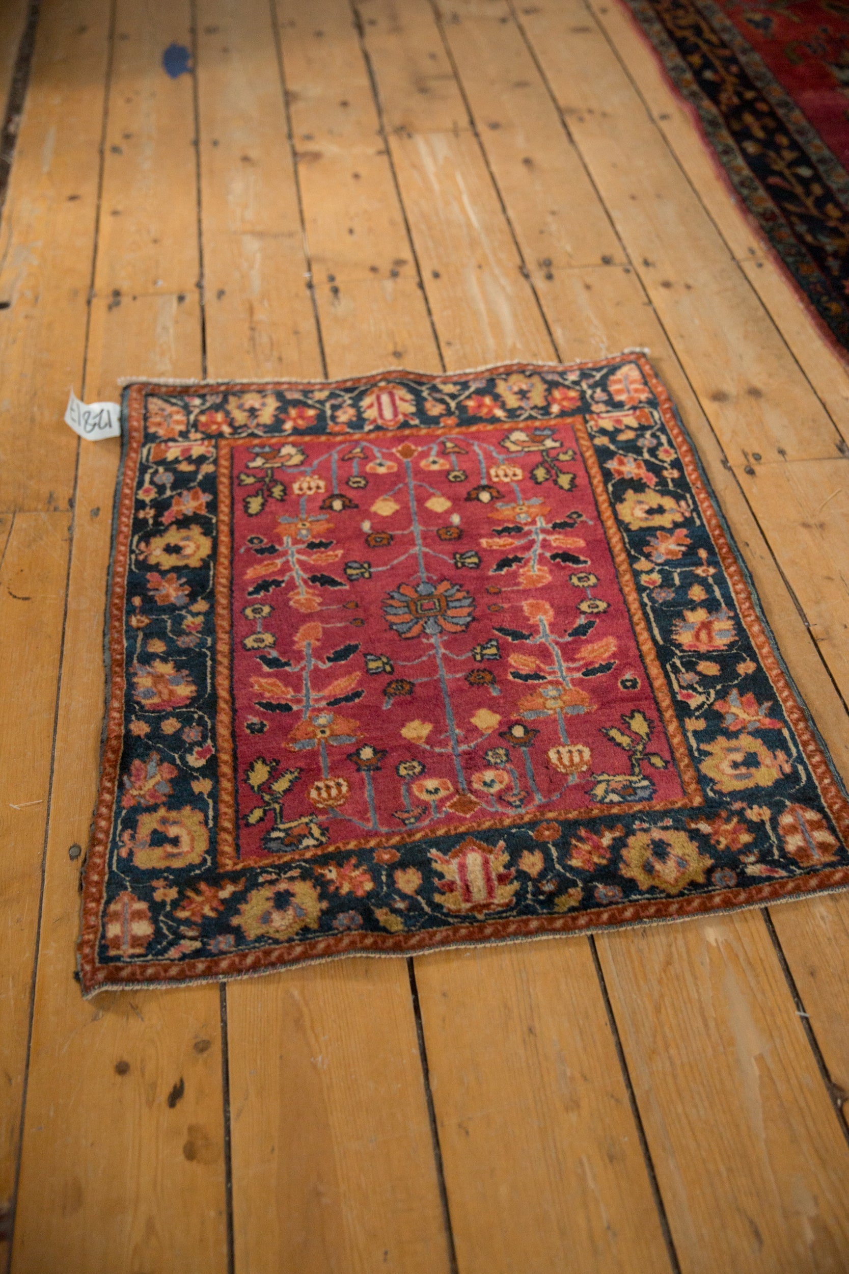 Antique Farahan Sarouk Square Rug Mat // ONH Item: 12817, Image 2