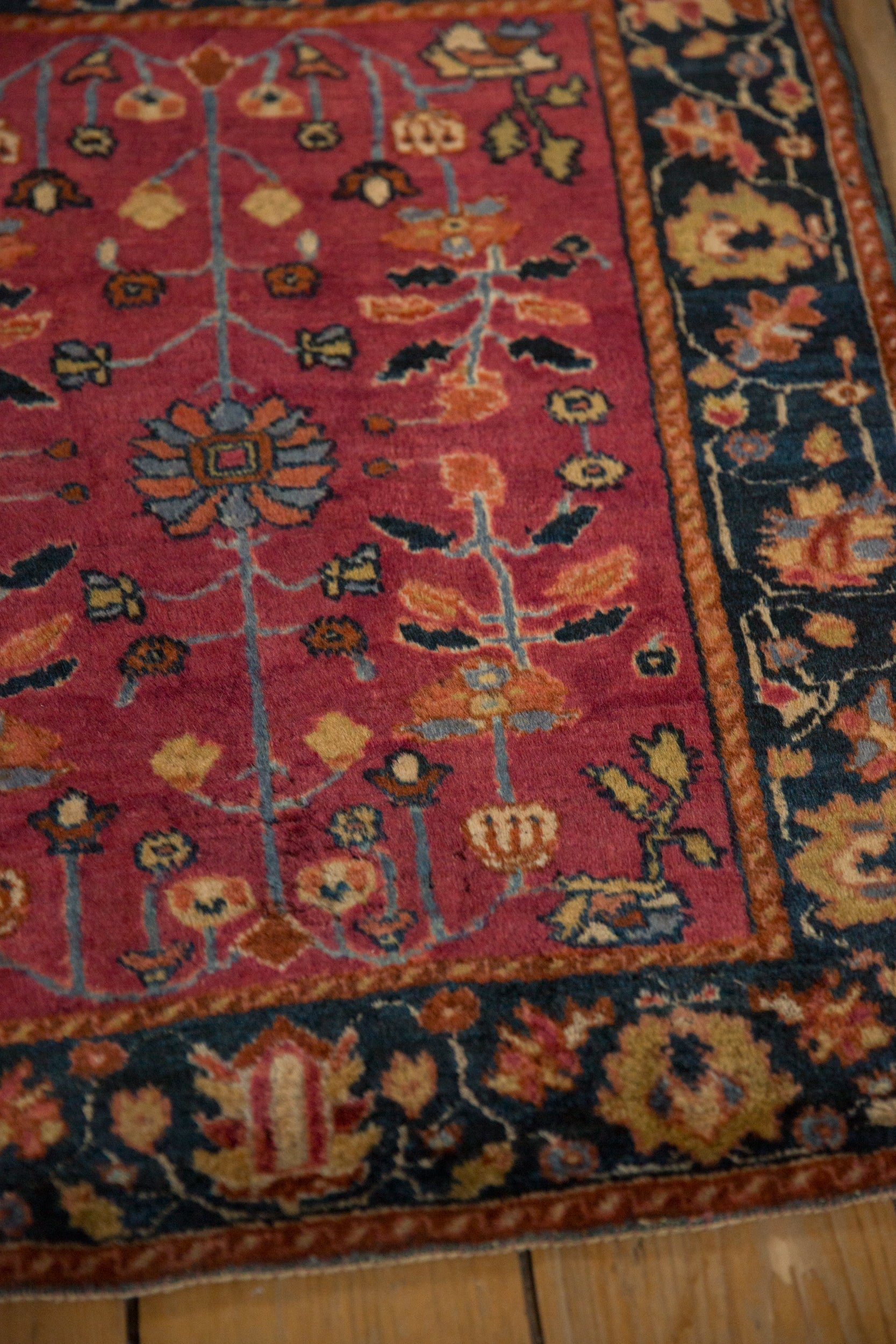Antique Farahan Sarouk Square Rug Mat // ONH Item: 12817, Image 3