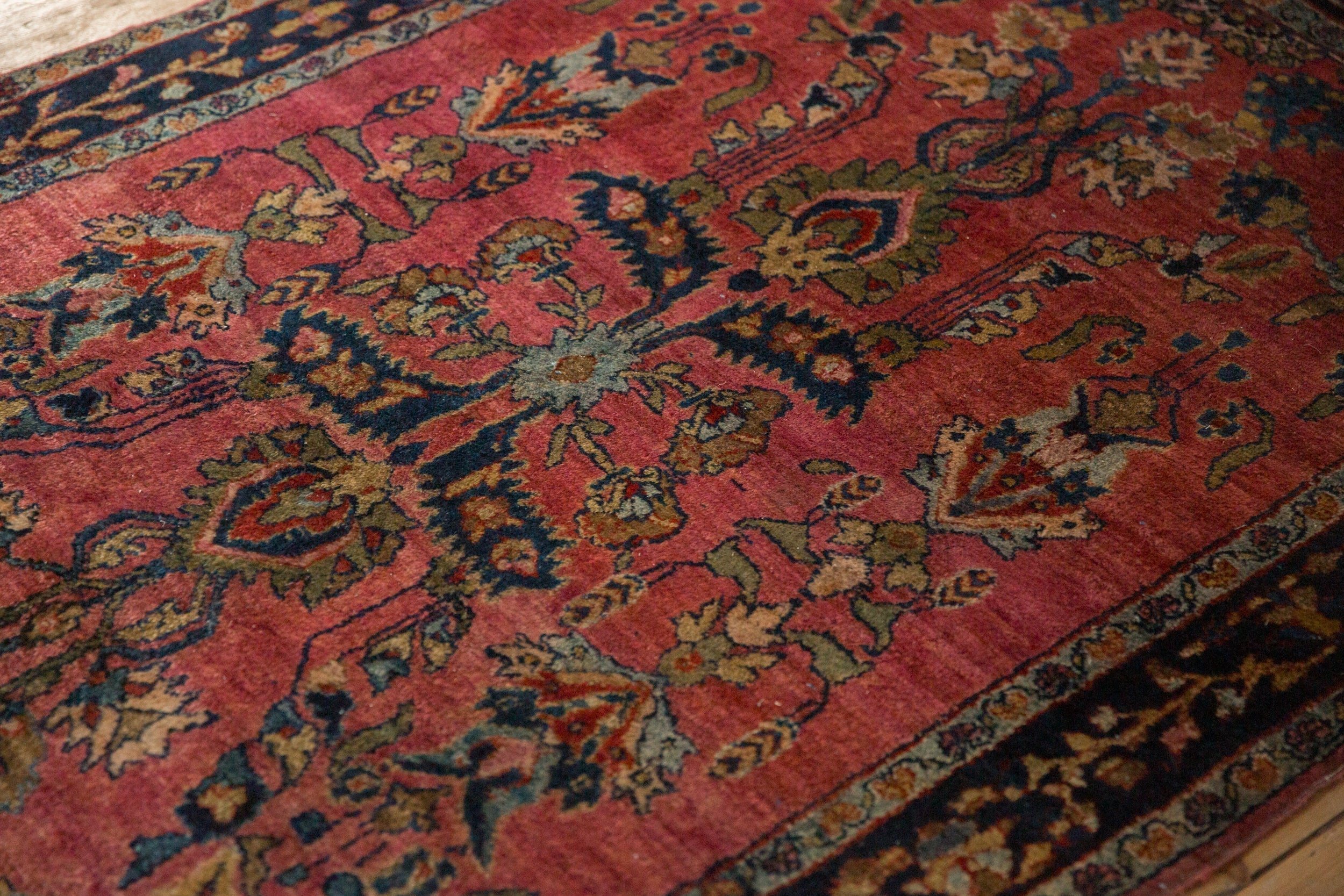 Antique Fine Sarouk Rug // ONH Item: 12838, Image 6