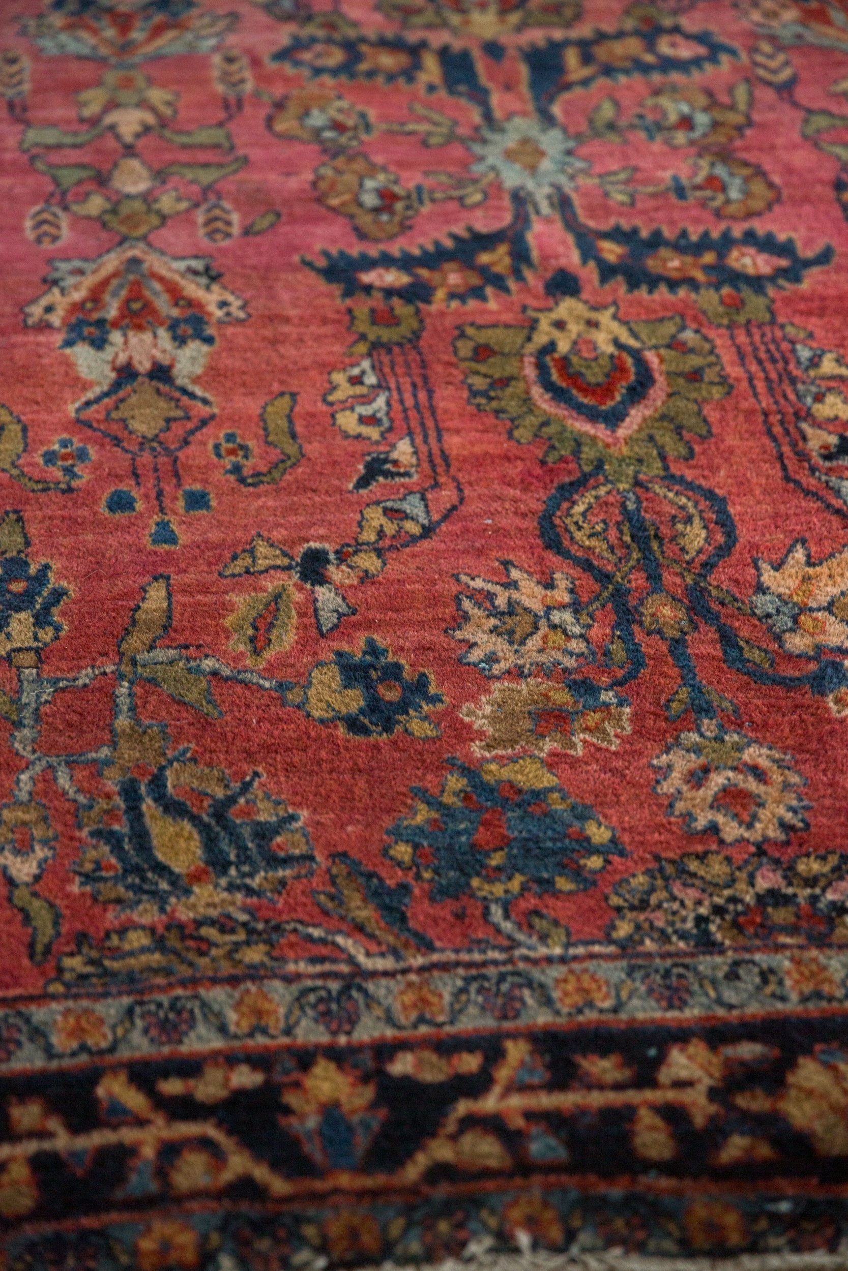 Antique Fine Sarouk Rug // ONH Item: 12838, Image 8
