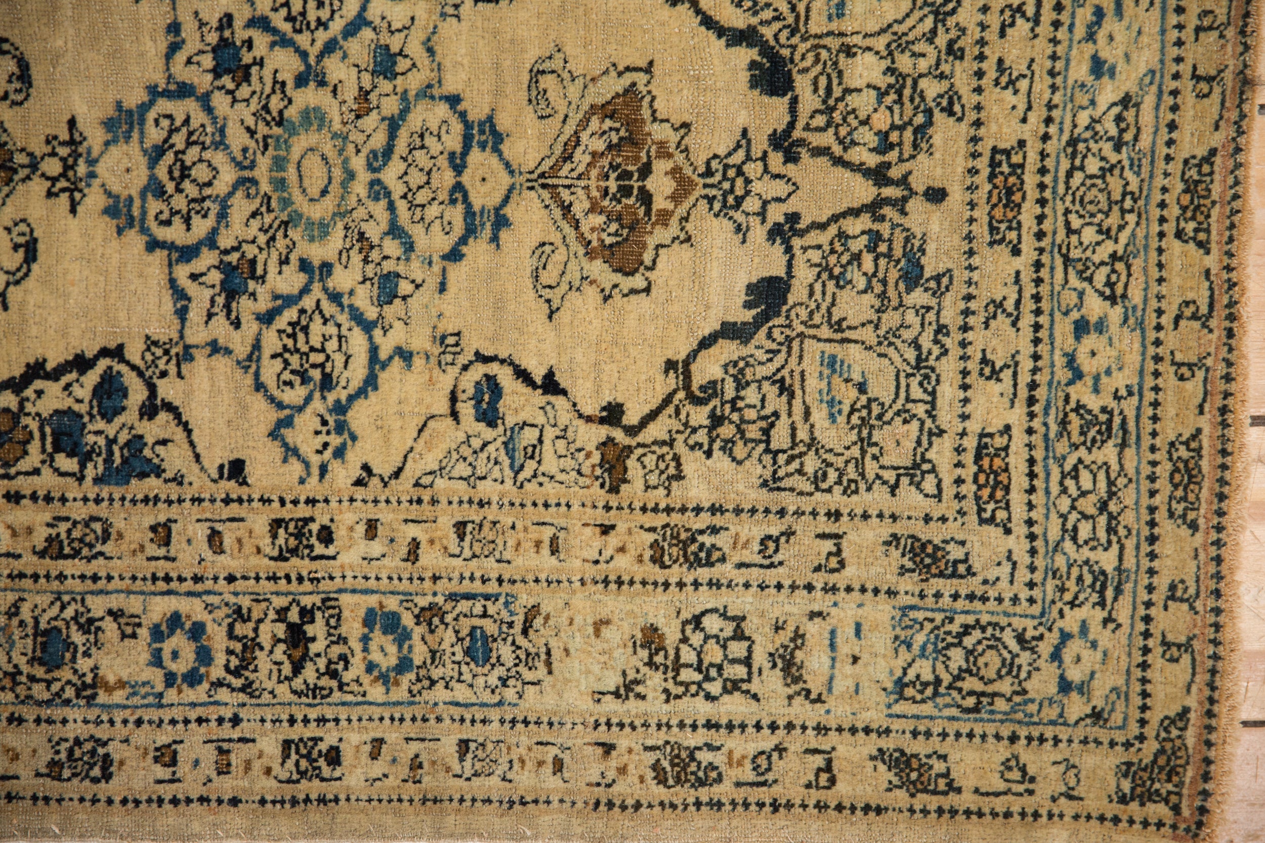 Antique Fine Tabriz Rug Mat // ONH Item: 12839, Image 2