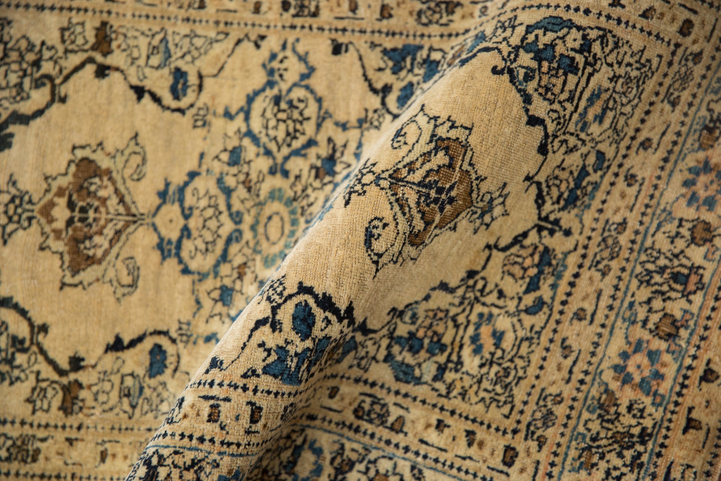 Antique Fine Tabriz Rug Mat // ONH Item: 12839, Image 7