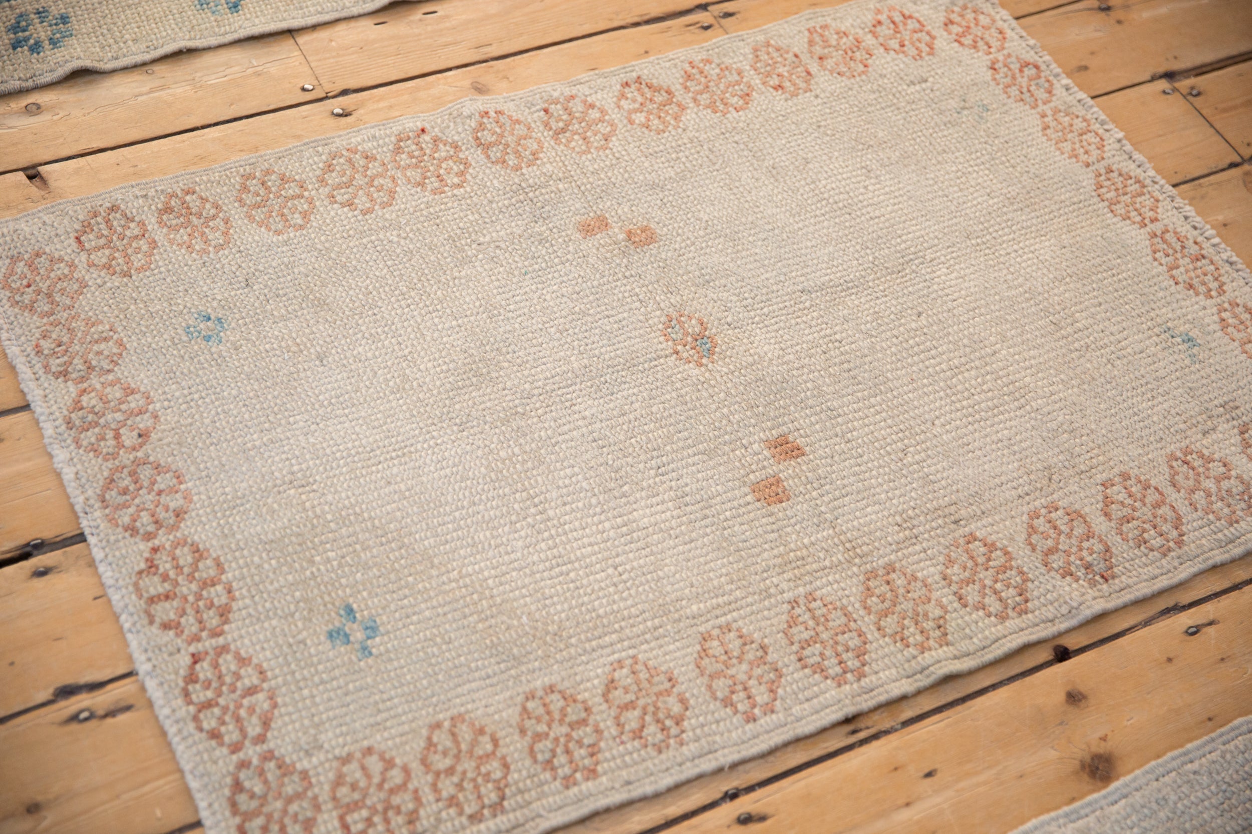 Distressed Oushak Rug // ONH Item: 12869, Image 4