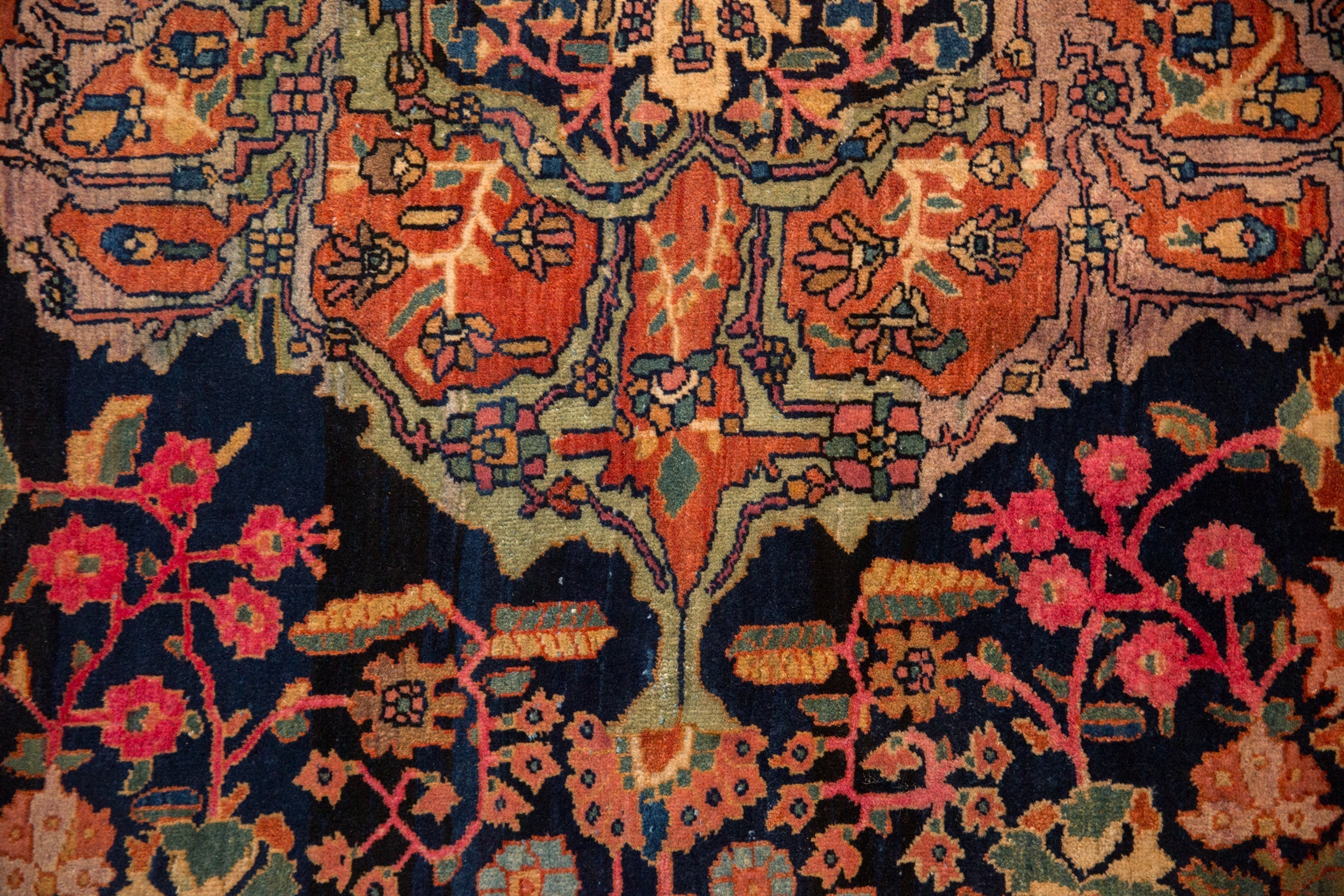 Antique Farahan Sarouk Carpet // ONH Item: 12882, Image 2
