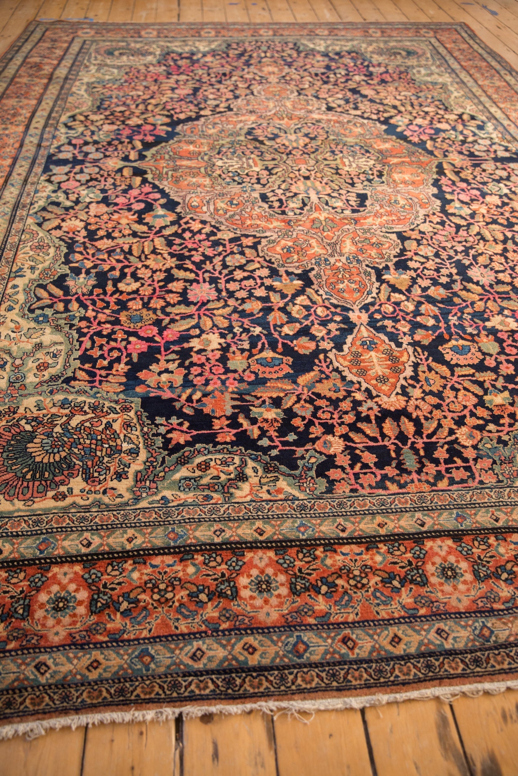 Antique Farahan Sarouk Carpet // ONH Item: 12882, Image 8