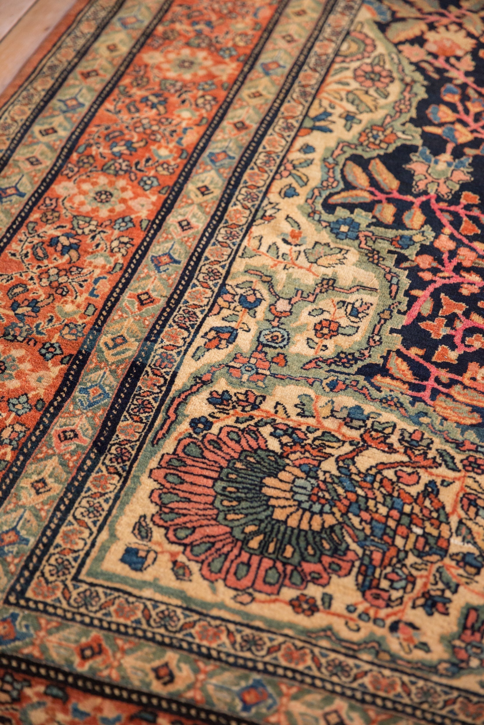 Antique Farahan Sarouk Carpet // ONH Item: 12882, Image 9