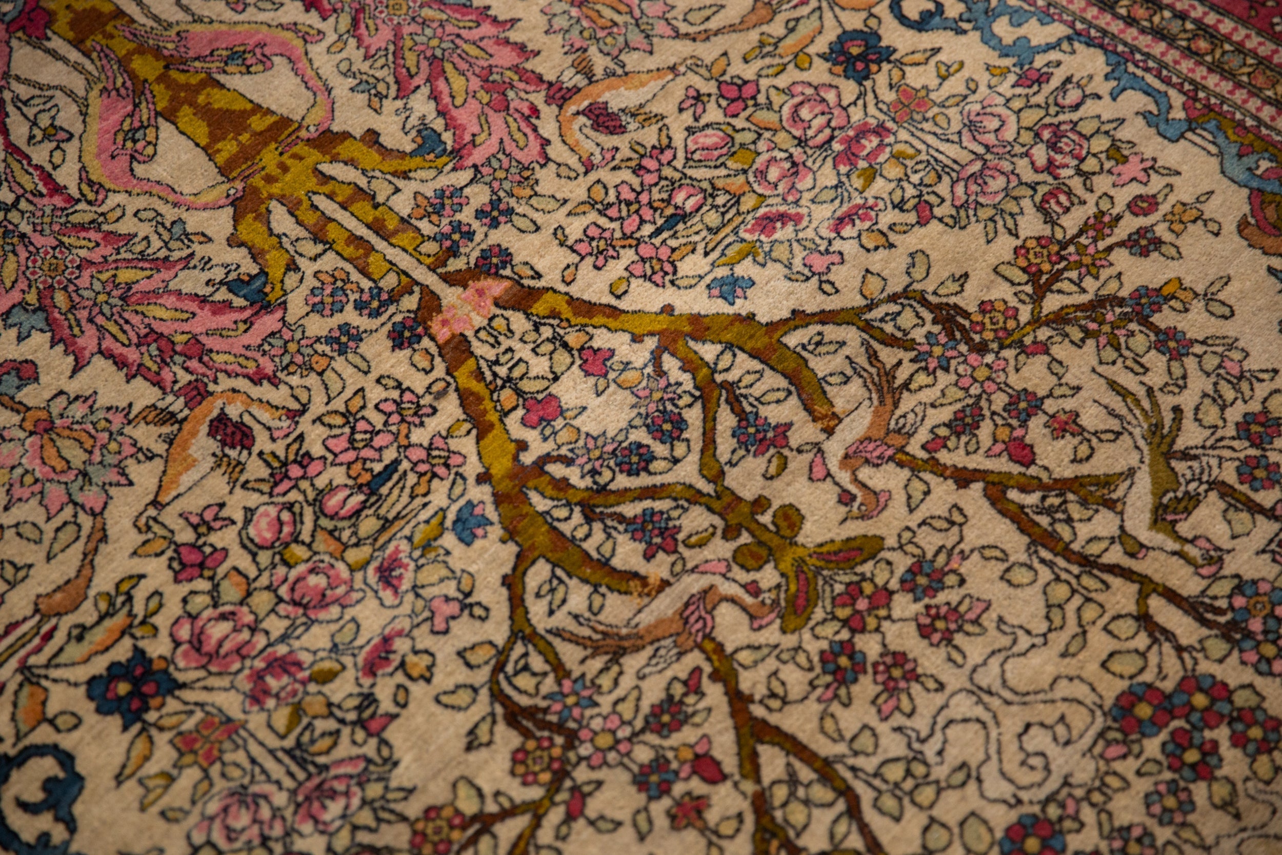 Antique Isfahan Rug // ONH Item: 12883, Image 13