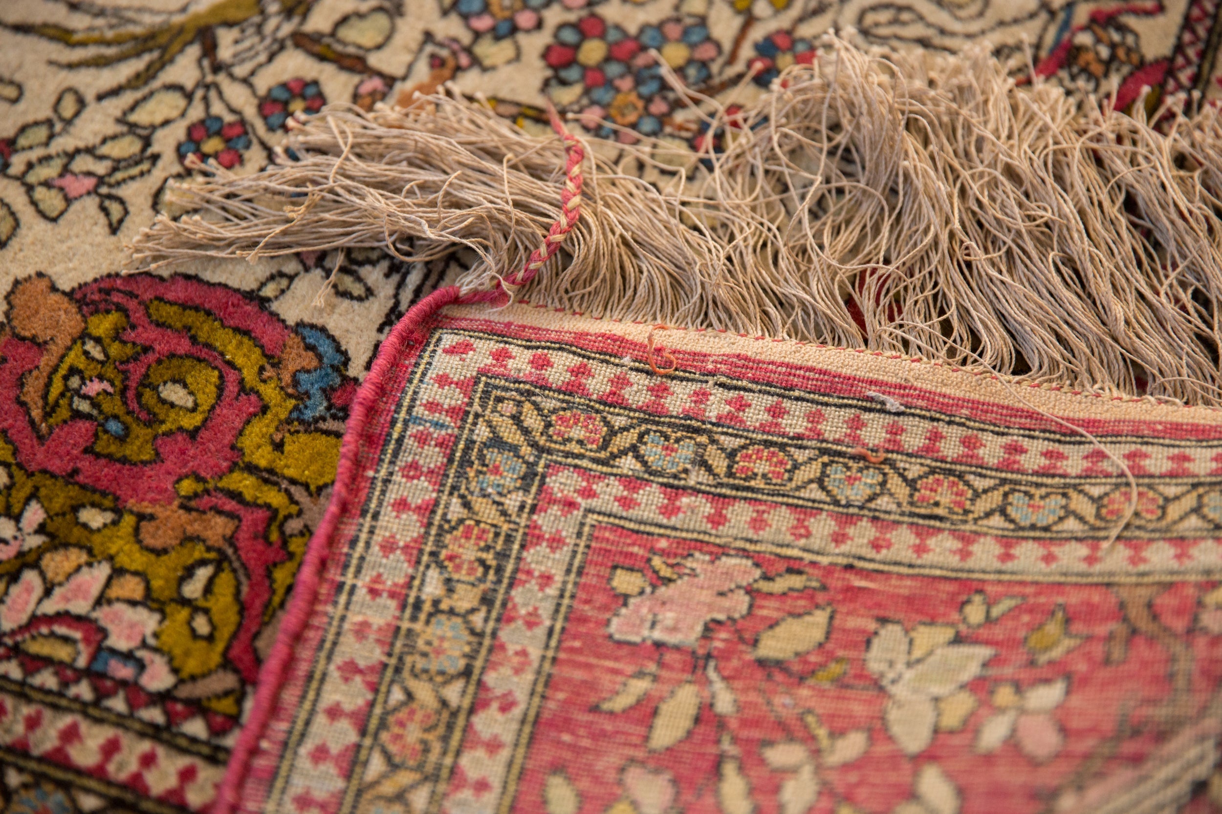 Antique Isfahan Rug // ONH Item: 12883, Image 15