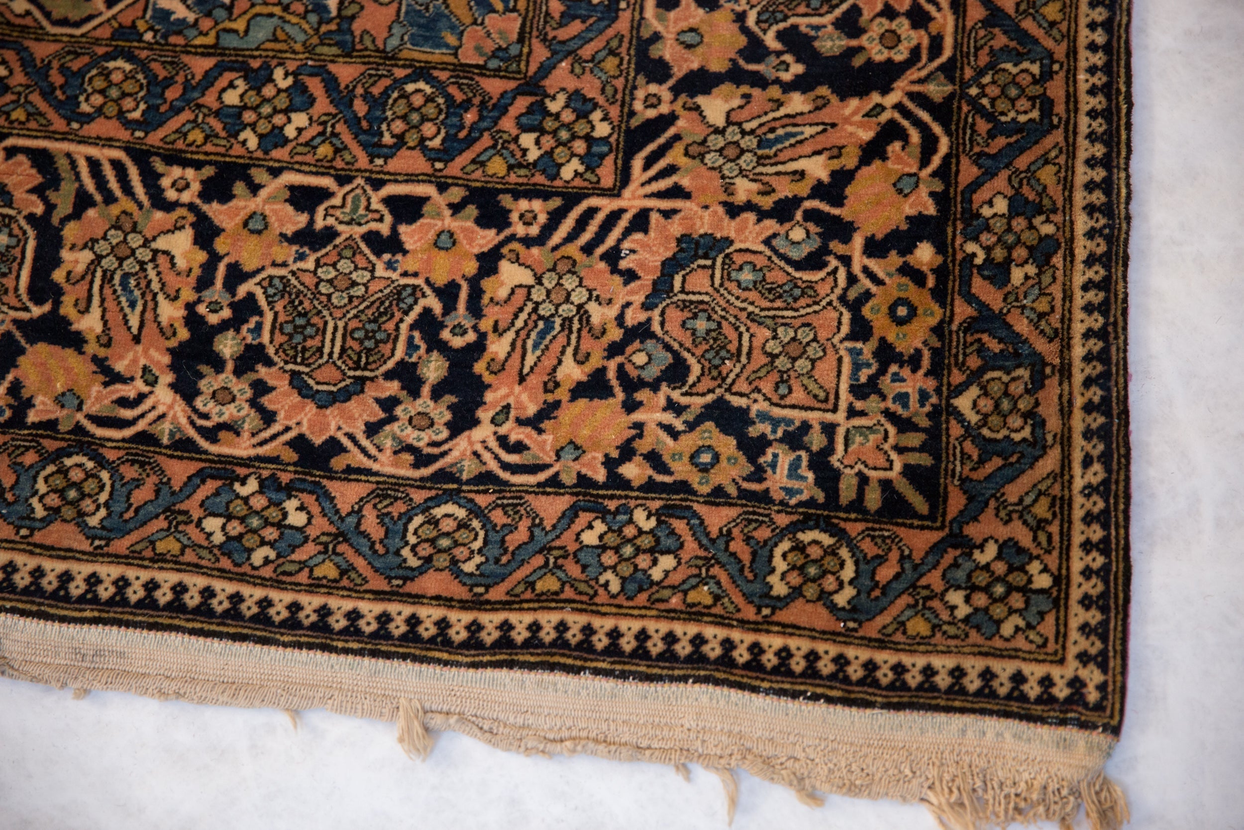 Antique Mohtashem Kashan Rug // ONH Item: 12884, Image 5