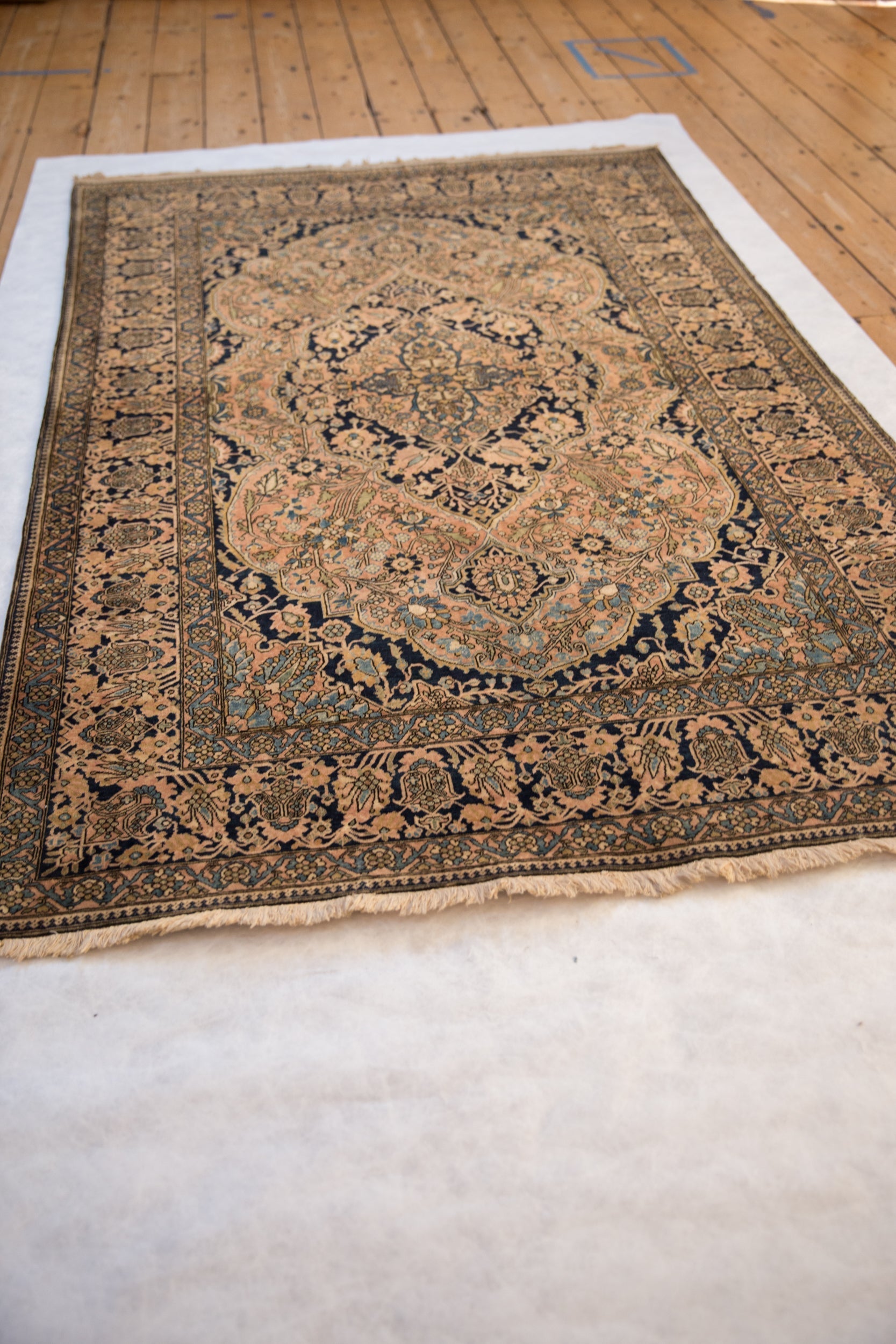 Antique Mohtashem Kashan Rug // ONH Item: 12884, Image 8
