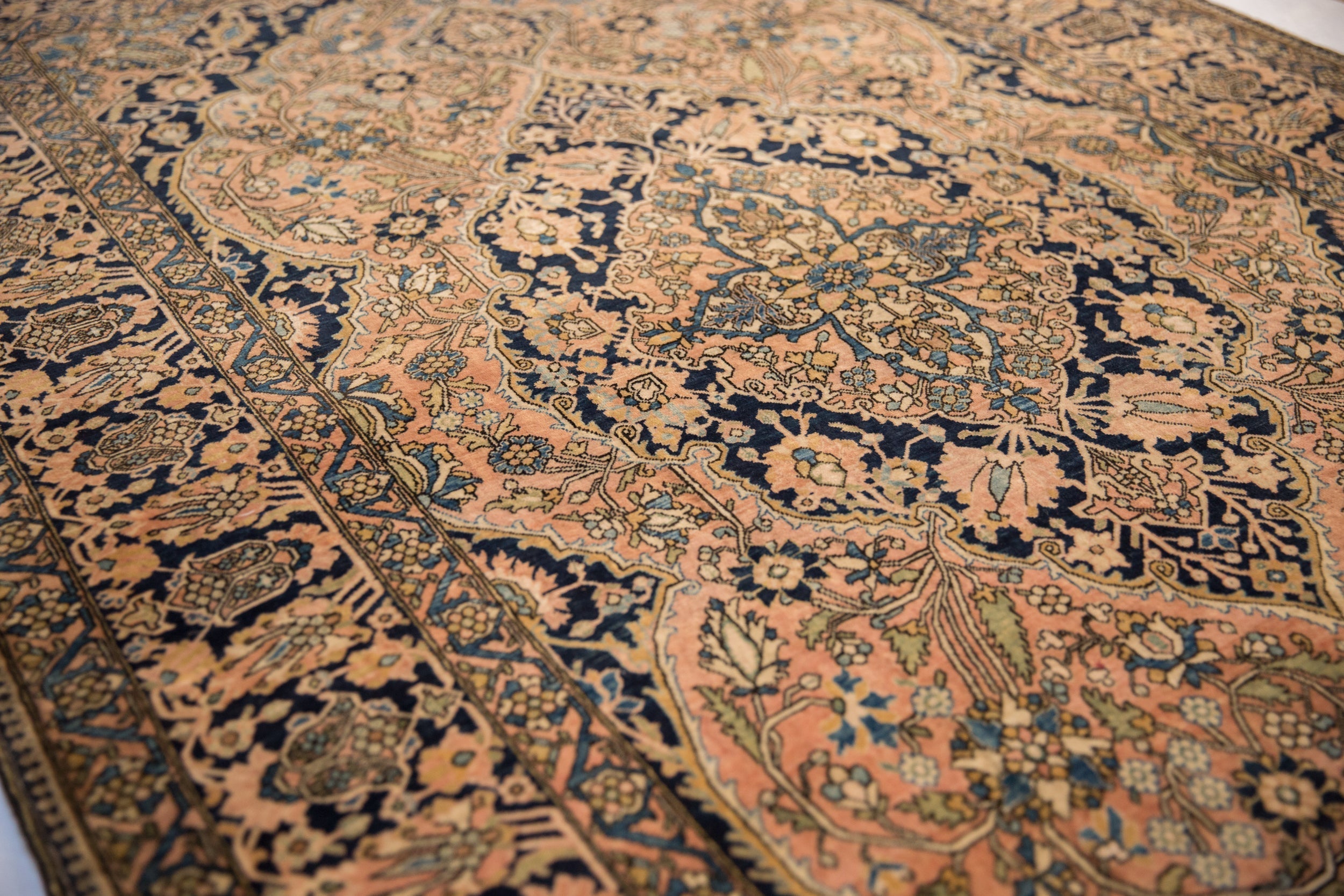 Antique Mohtashem Kashan Rug // ONH Item: 12884, Image 13