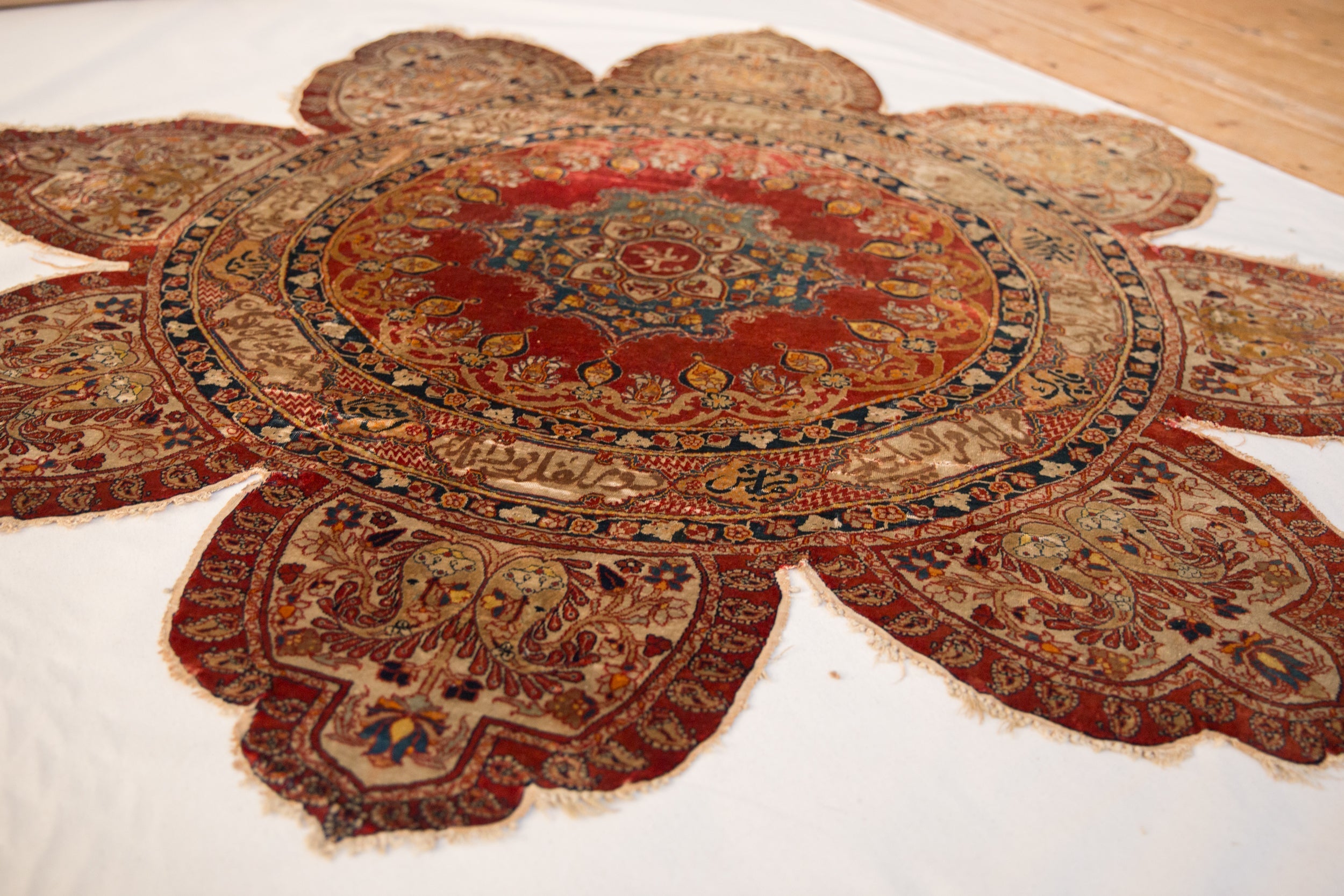 Antique Silk Tabriz Round Rug // ONH Item: 12885, Image 2