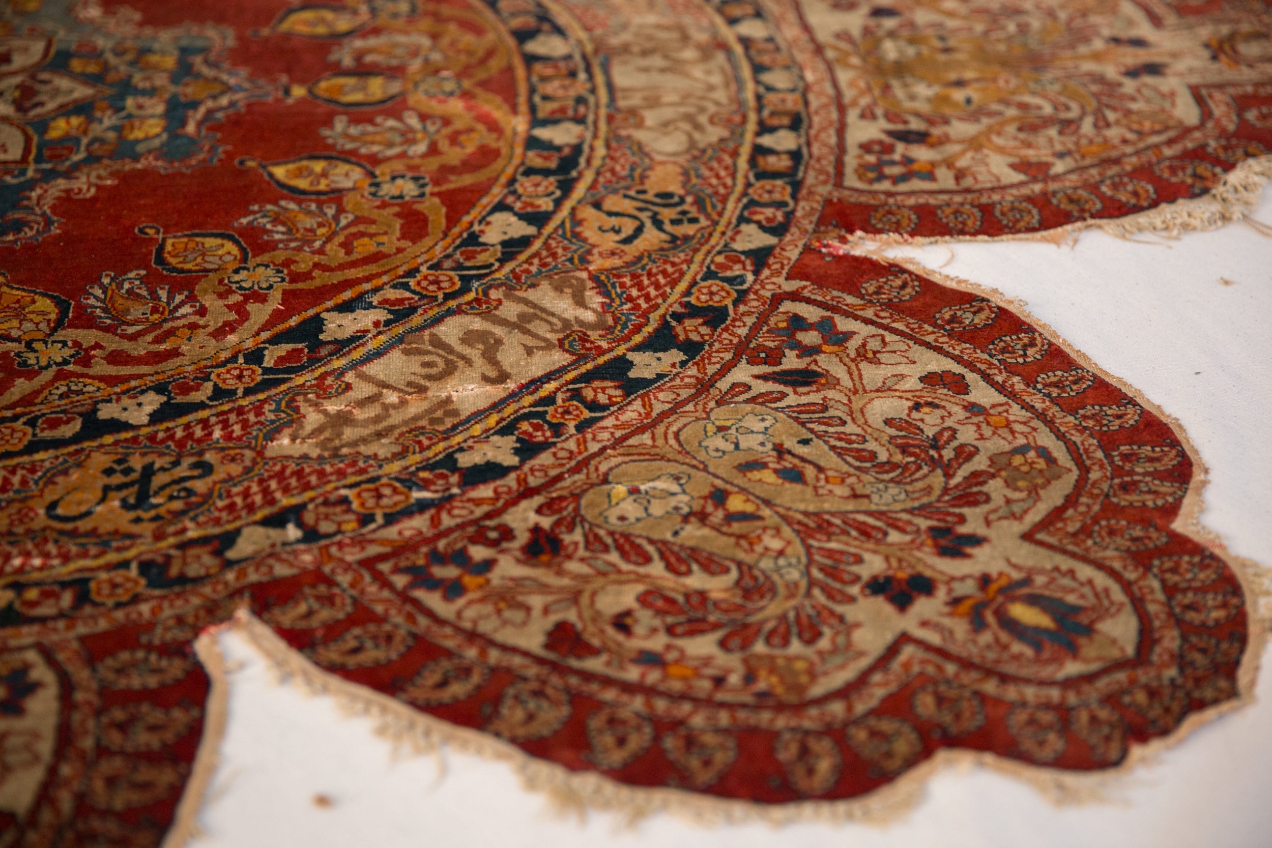 Antique Silk Tabriz Round Rug // ONH Item: 12885, Image 3