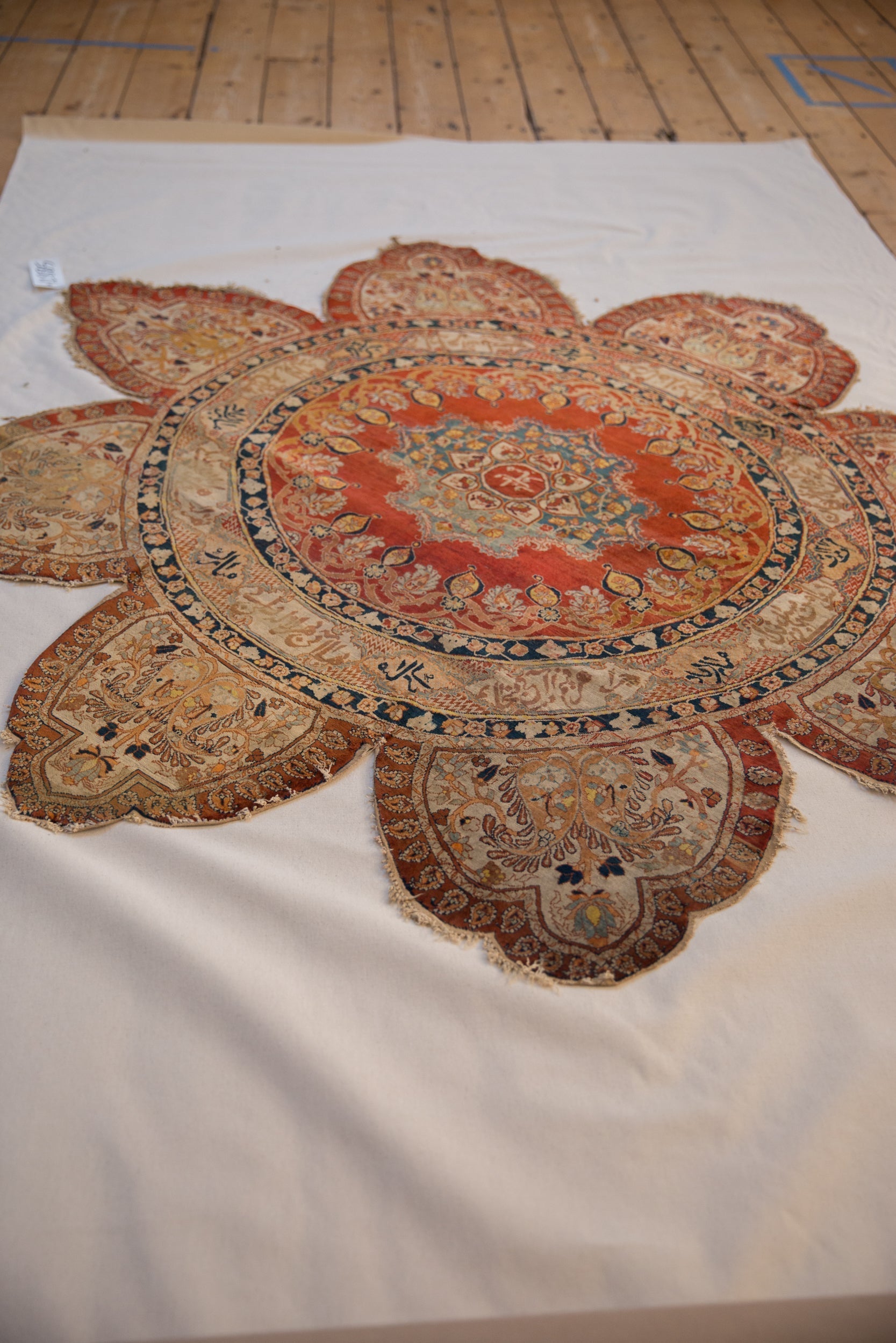 Antique Silk Tabriz Round Rug // ONH Item: 12885, Image 8