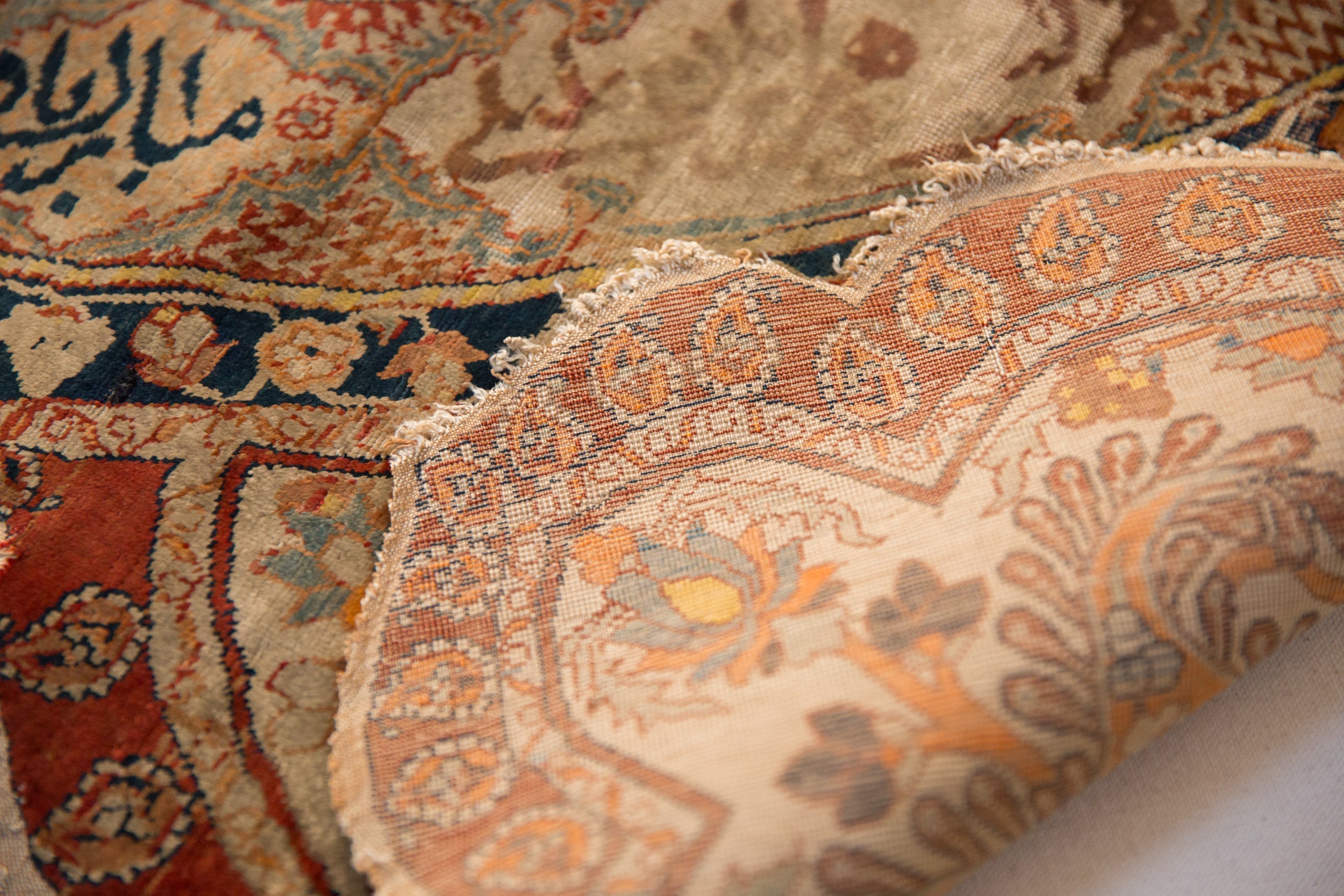 Antique Silk Tabriz Round Rug // ONH Item: 12885, Image 12