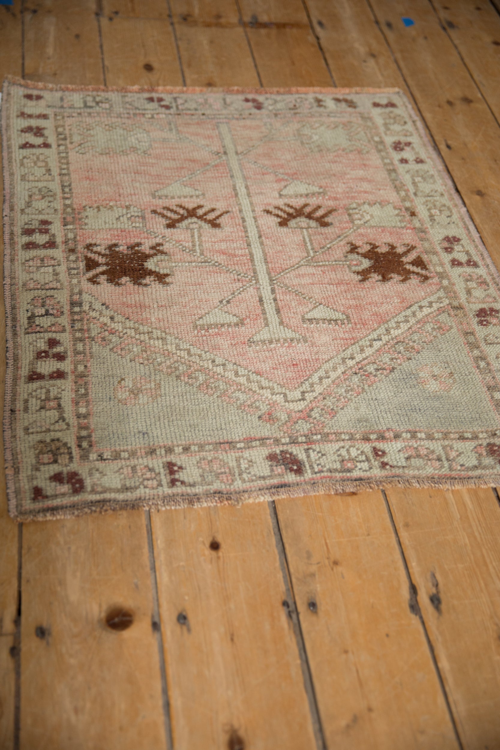 2.5x3 Vintage Distressed Oushak Square Rug // ONH Item 12891, Image 3