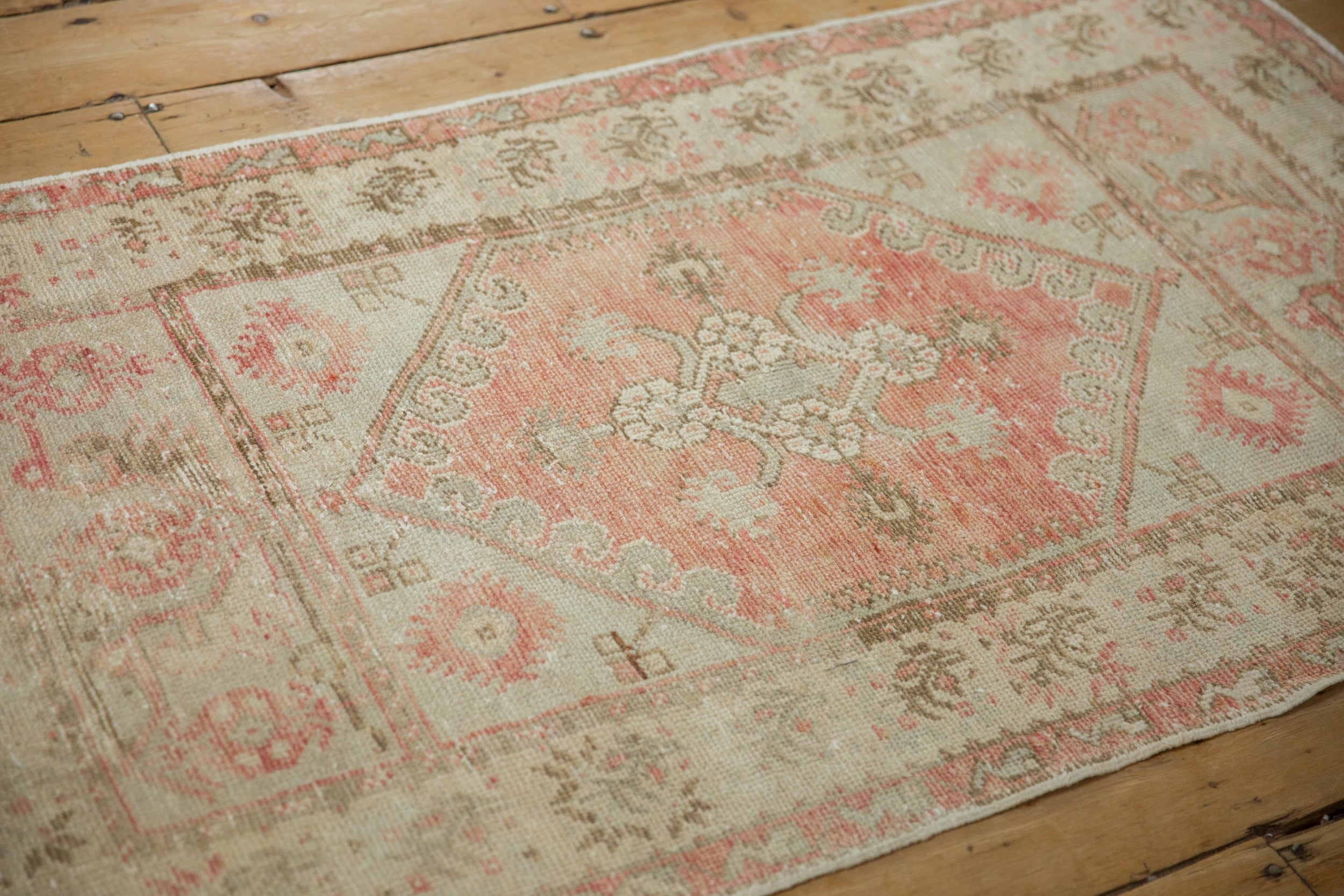 2.5x5 Vintage Distressed Oushak Rug Runner // ONH Item 12910, Image 5