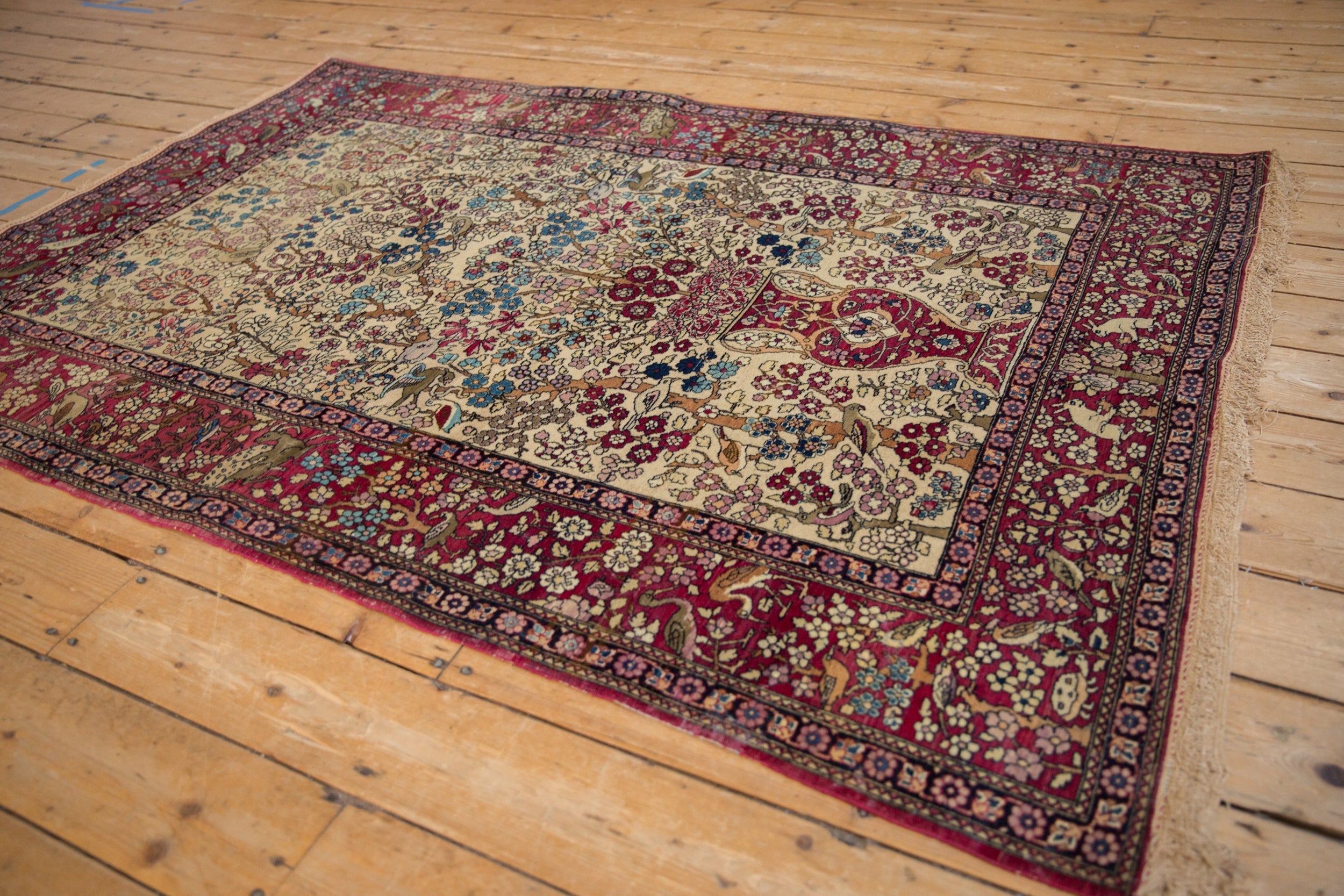 Antique Fine Isfahan Rug // ONH Item: 12914, Image 3
