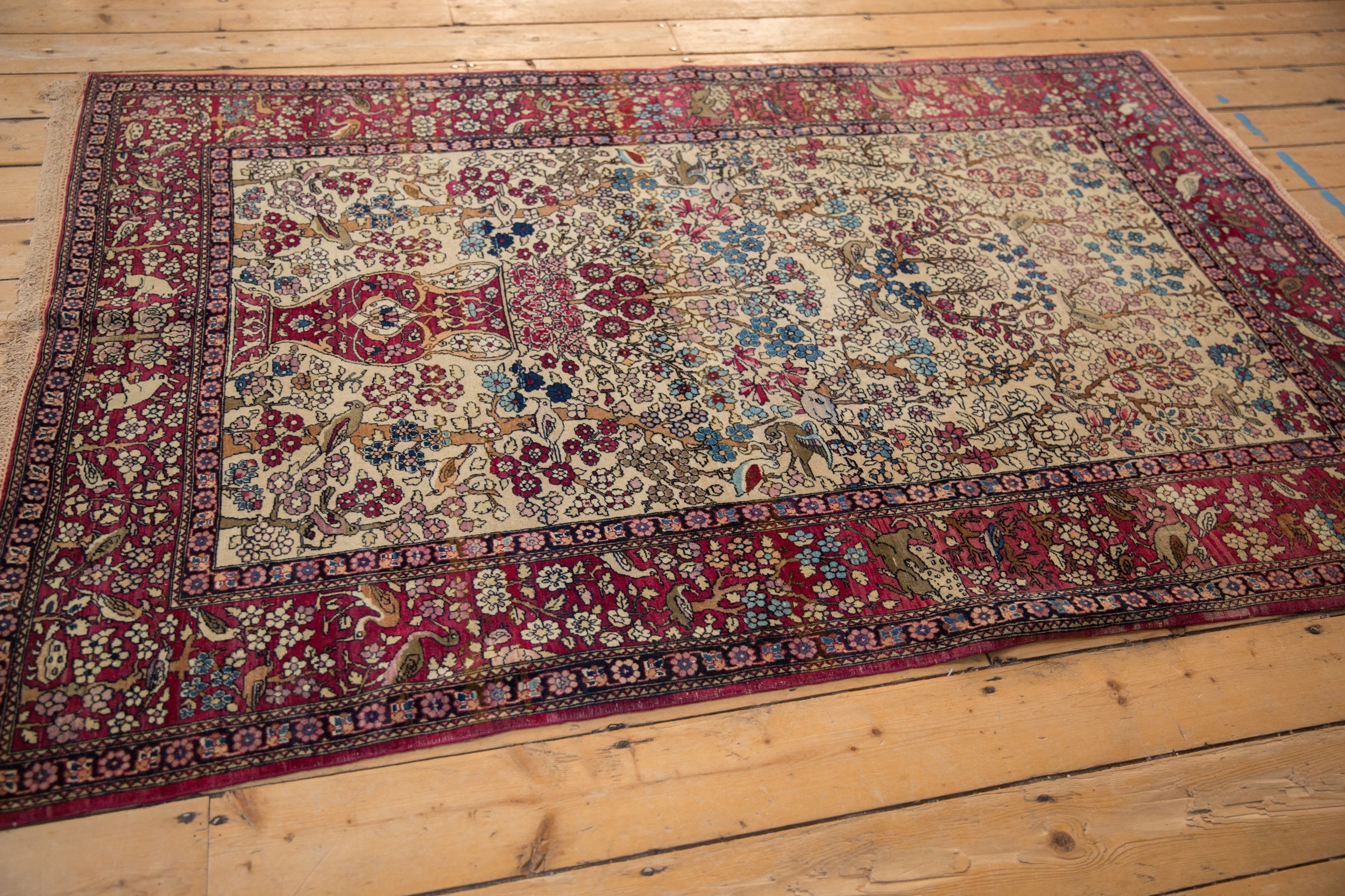 Antique Fine Isfahan Rug // ONH Item: 12914, Image 5