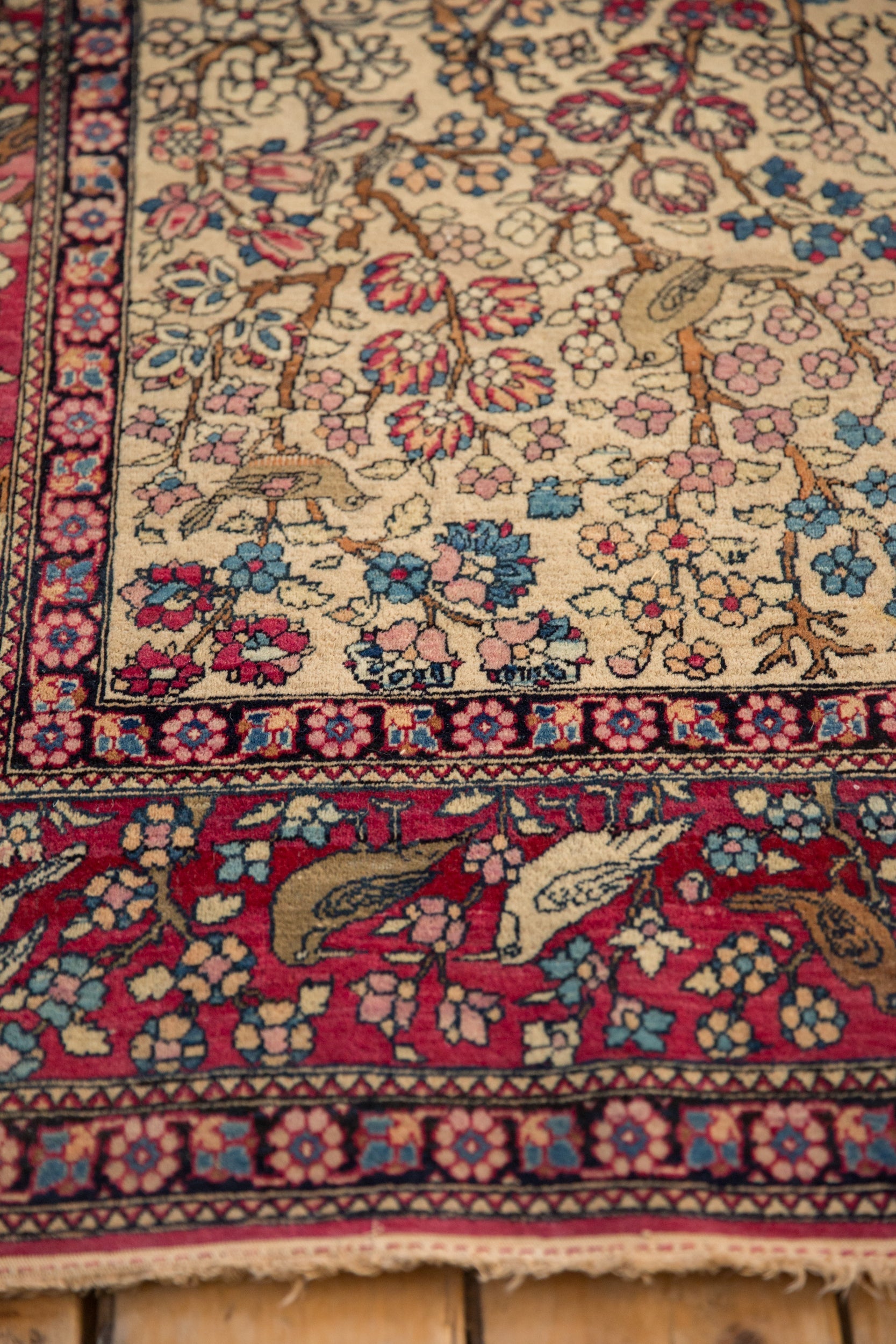 Antique Fine Isfahan Rug // ONH Item: 12914, Image 9