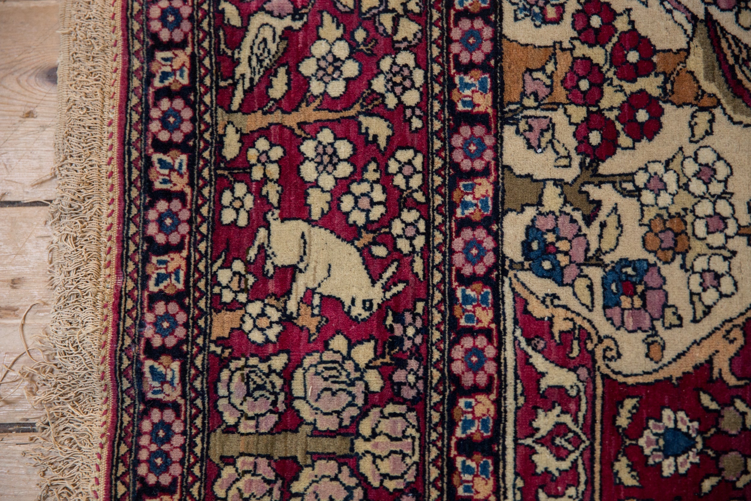 Antique Fine Isfahan Rug // ONH Item: 12914, Image 12