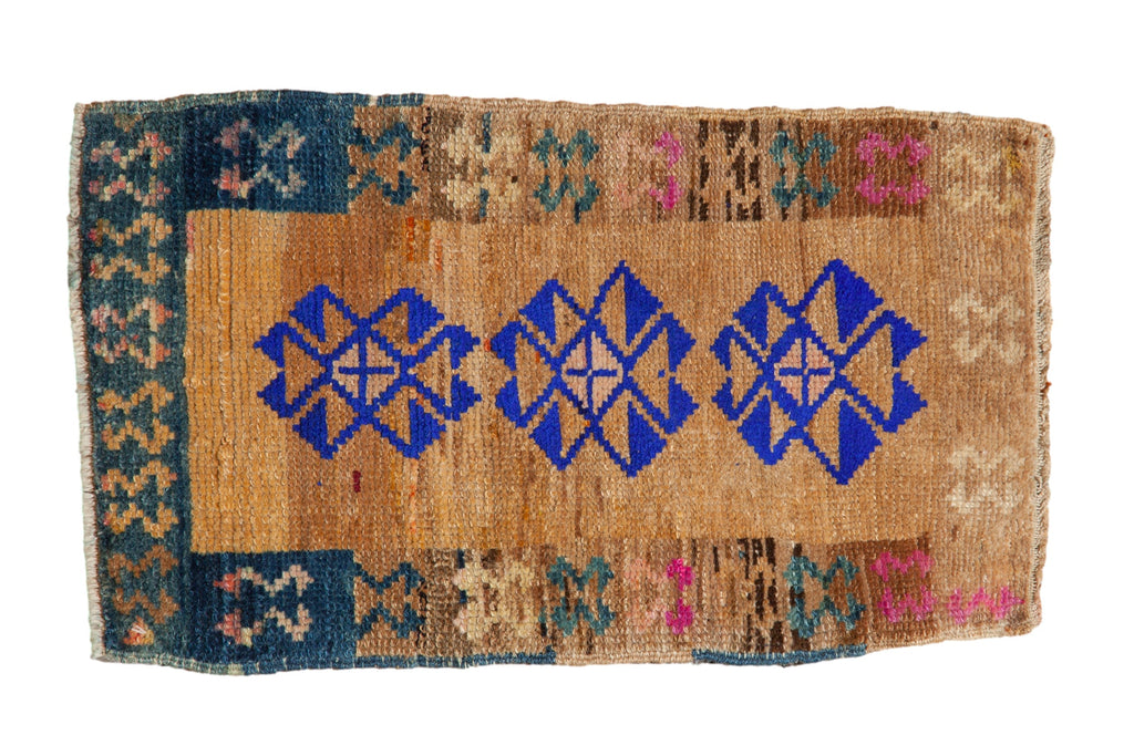 1.5x2.5 Vintage Distressed Kars Rug Mat // ONH Item 129221