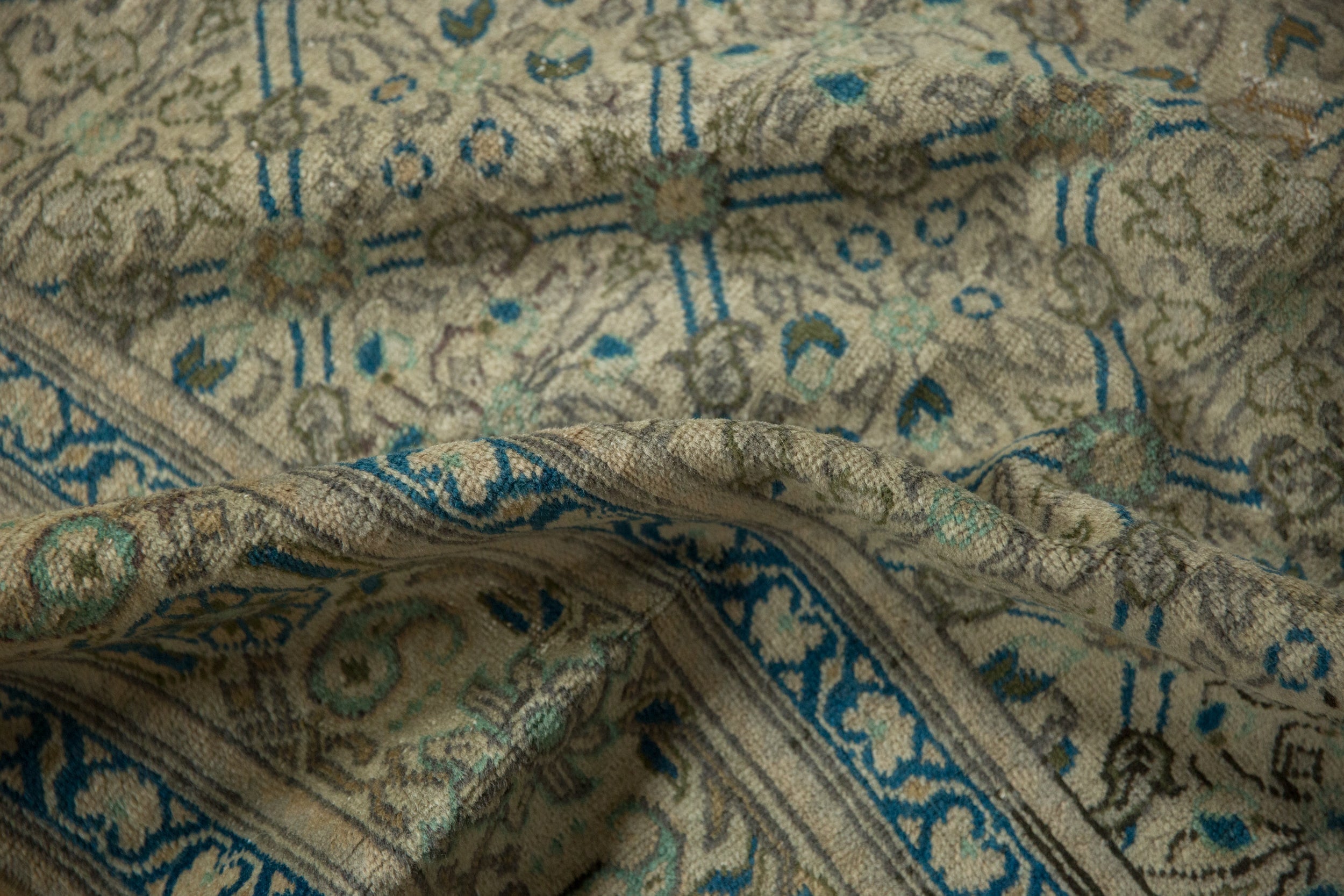 6.5x9.5 Vintage Distressed Kayseri Carpet // ONH Item 12937, Image 6