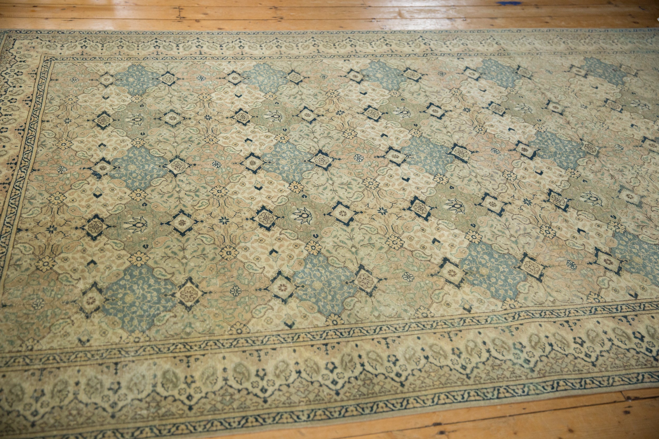 6.5x9.5 Vintage Distressed Kayseri Carpet // ONH Item 12939, Image 5