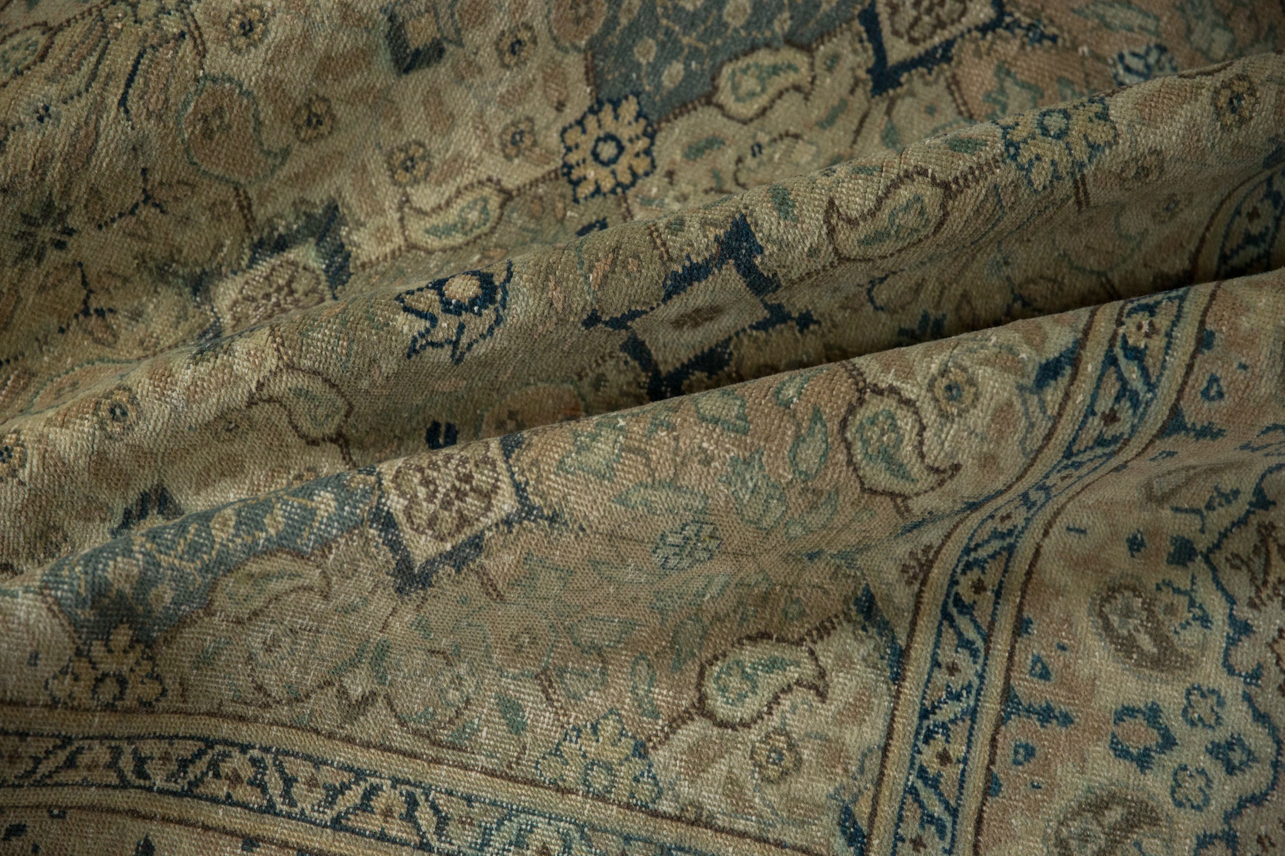 6.5x9.5 Vintage Distressed Kayseri Carpet // ONH Item 12939, Image 9