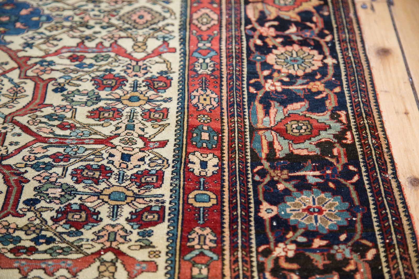 3x5 Antique Fine Farahan Sarouk Rug // ONH Item 1294 Image 2