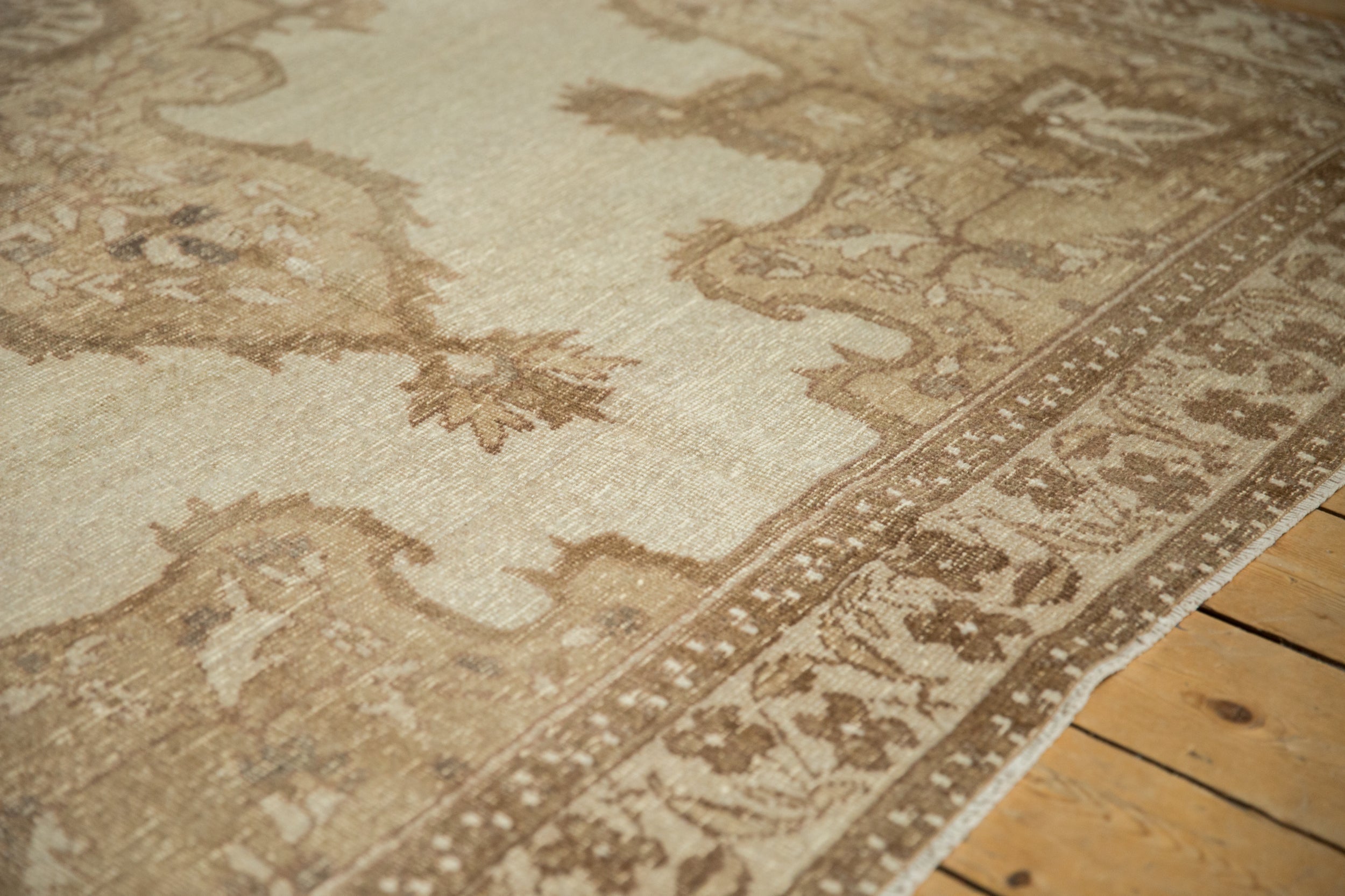 6x9 Vintage Distressed Kars Carpet // ONH Item 12941, Image 4