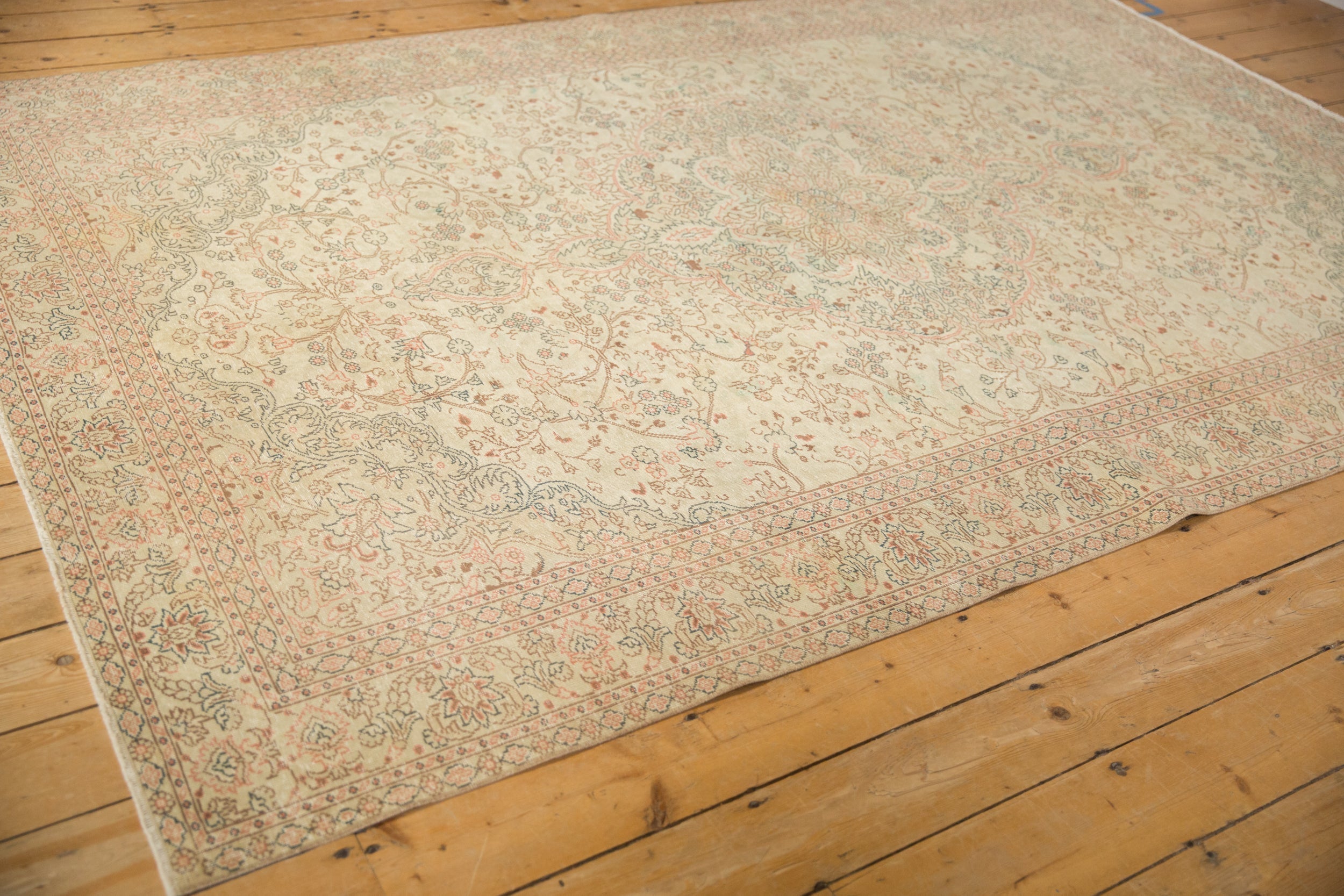 6.5x9.5 Vintage Distressed Sparta Carpet // ONH Item 12948, Image 5
