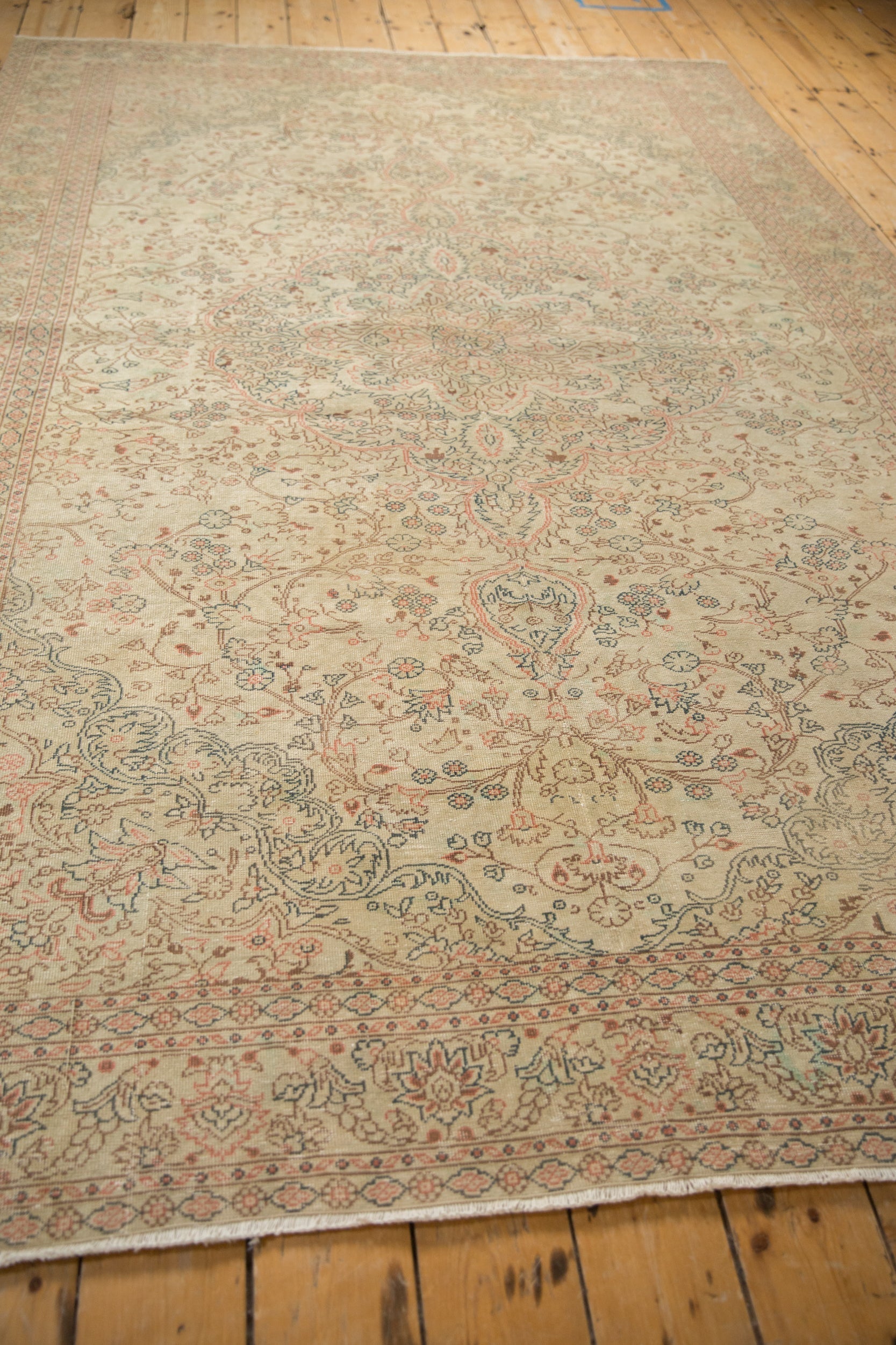 6.5x9.5 Vintage Distressed Sparta Carpet // ONH Item 12948, Image 6