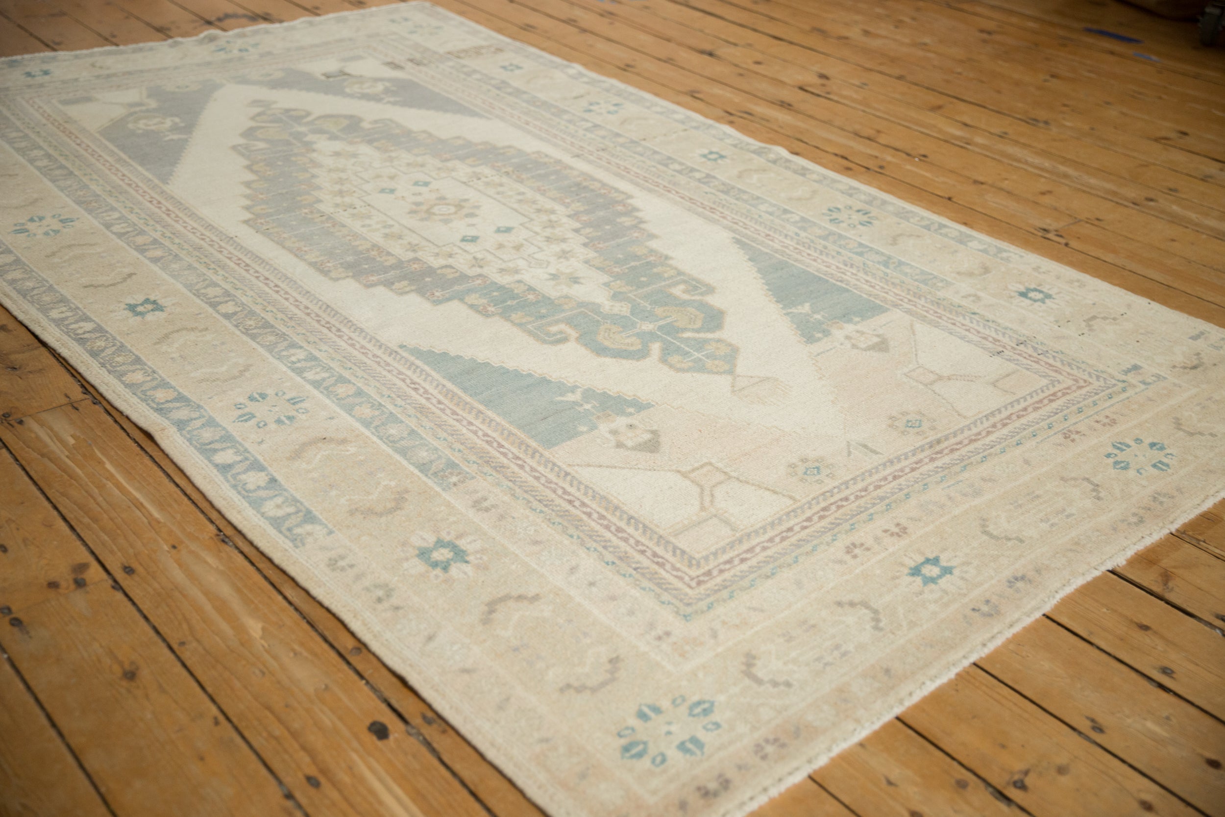 5x9 Vintage Distressed Oushak Carpet // ONH Item 12954, Image 4