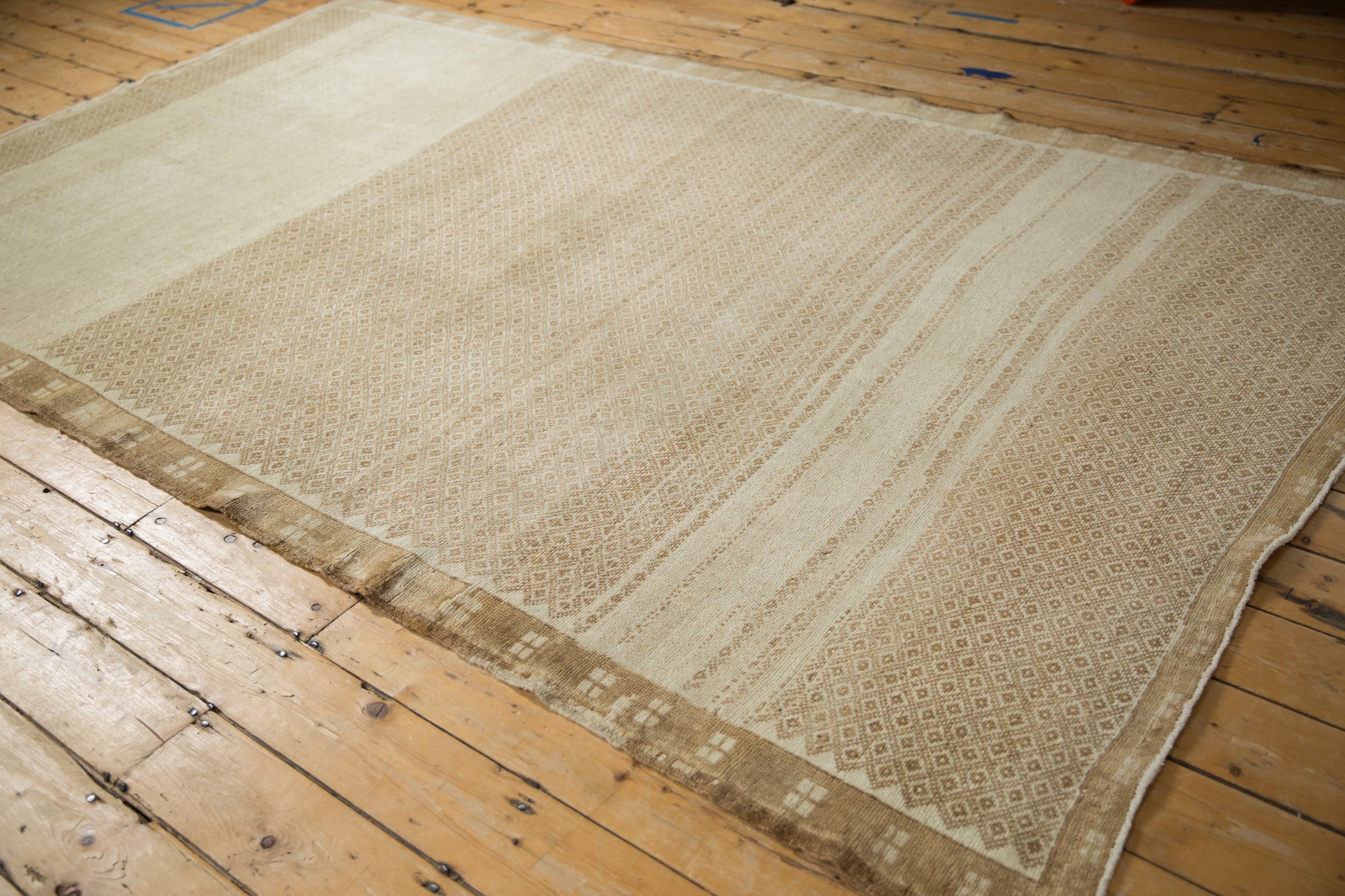 6x10 Vintage Distressed Kars Carpet // ONH Item 12971, Image 6
