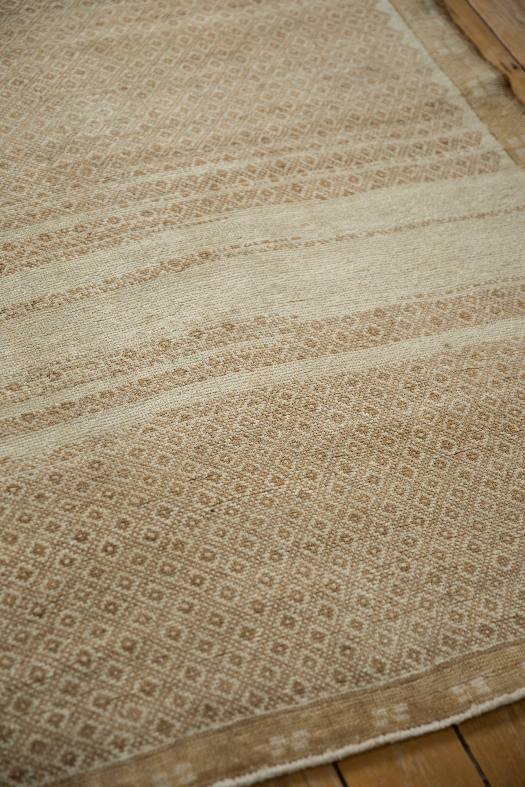 6x10 Vintage Distressed Kars Carpet // ONH Item 12971, Image 8