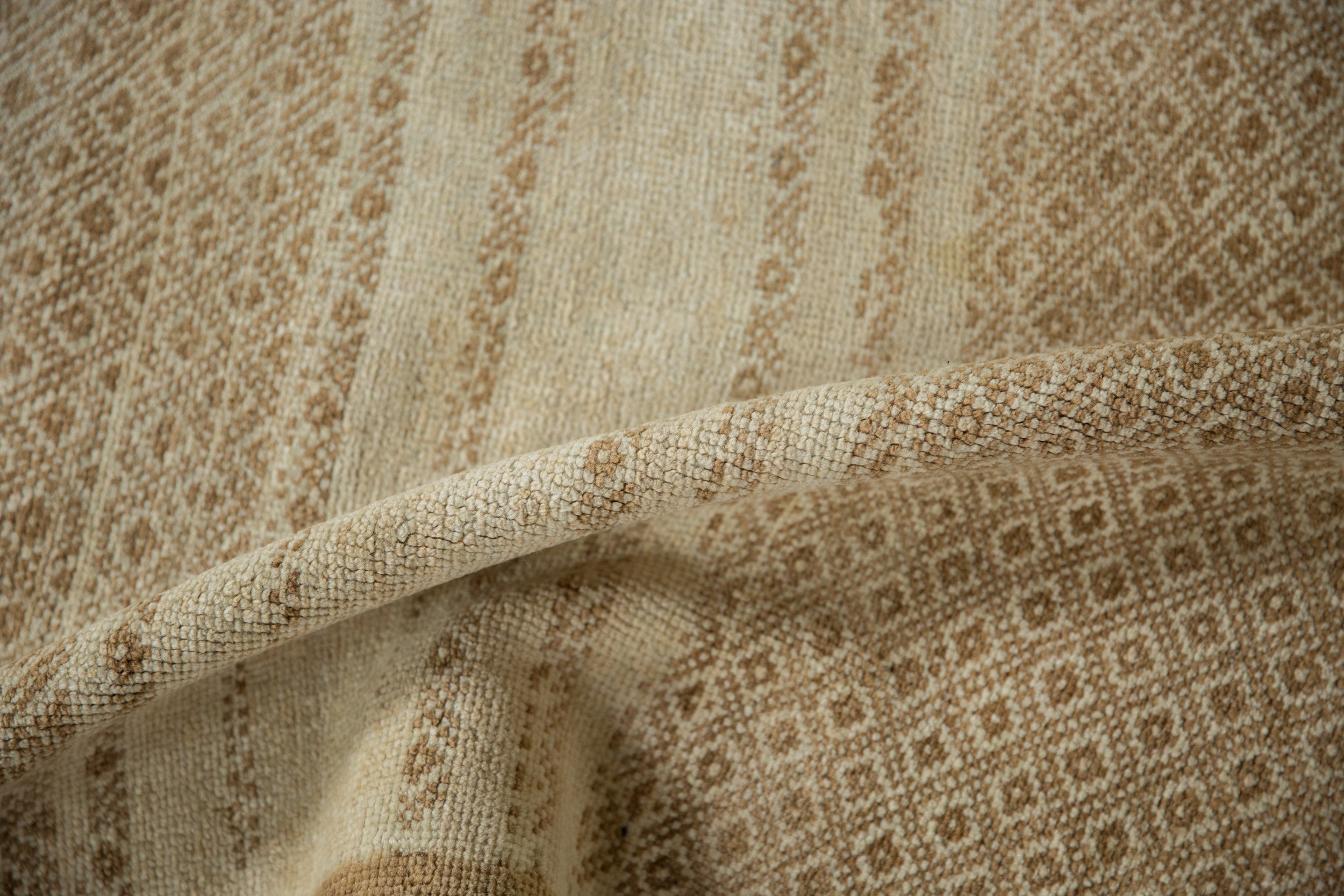 6x10 Vintage Distressed Kars Carpet // ONH Item 12971, Image 9