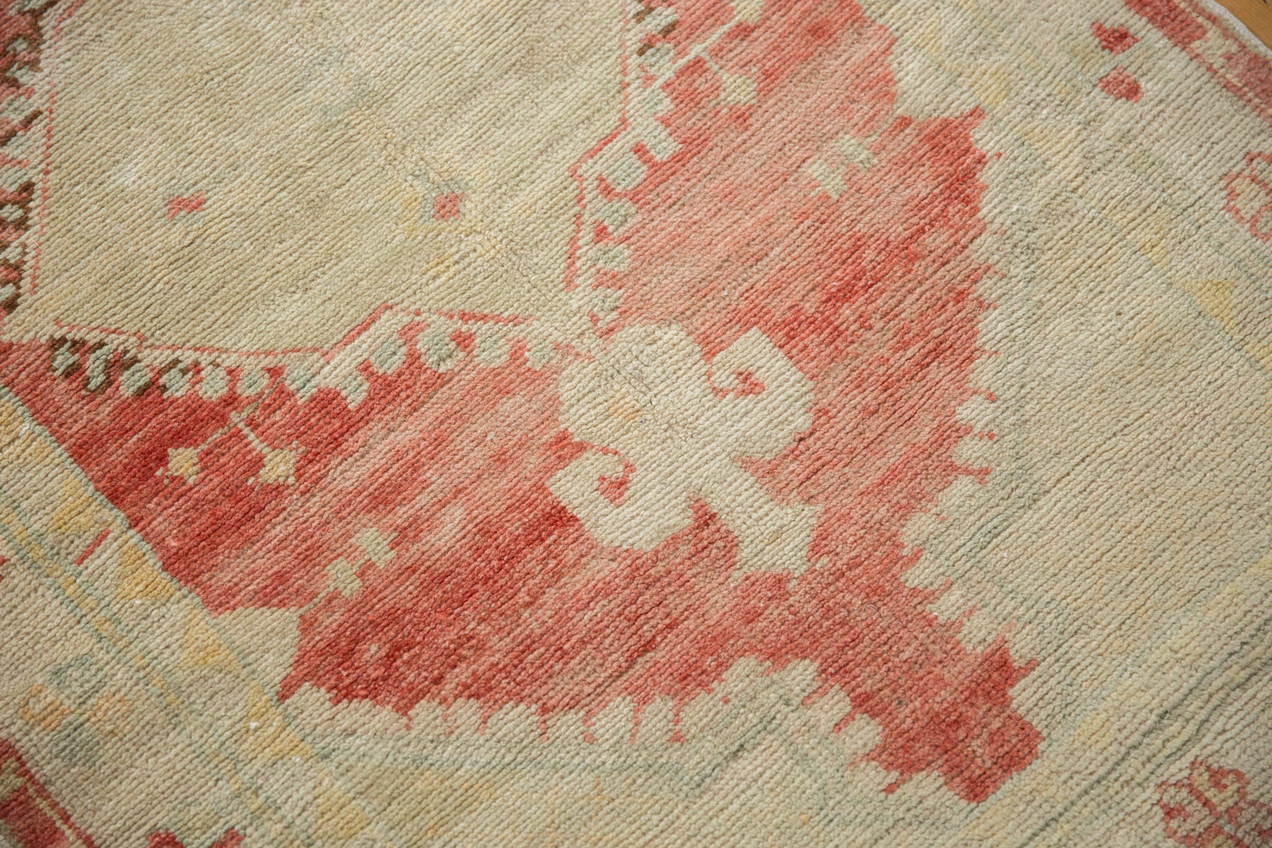 2.5x4.5 Vintage Distressed Oushak Rug // ONH Item 12978, Image 7