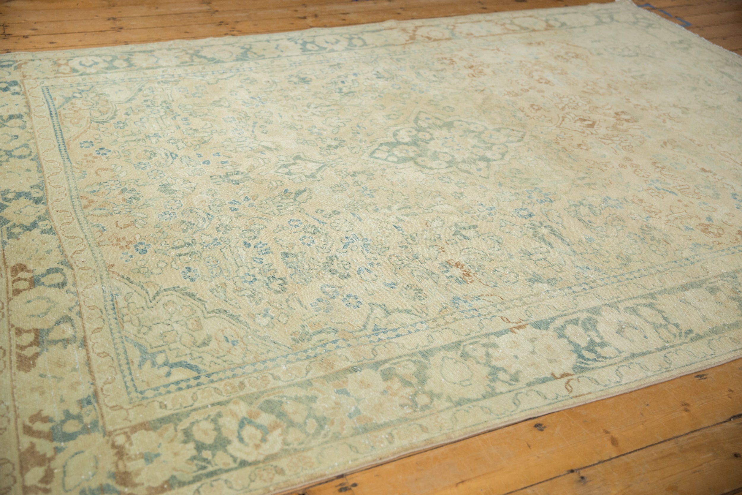 7x10 Vintage Distressed Isparta Carpet // ONH Item 12985, Image 5