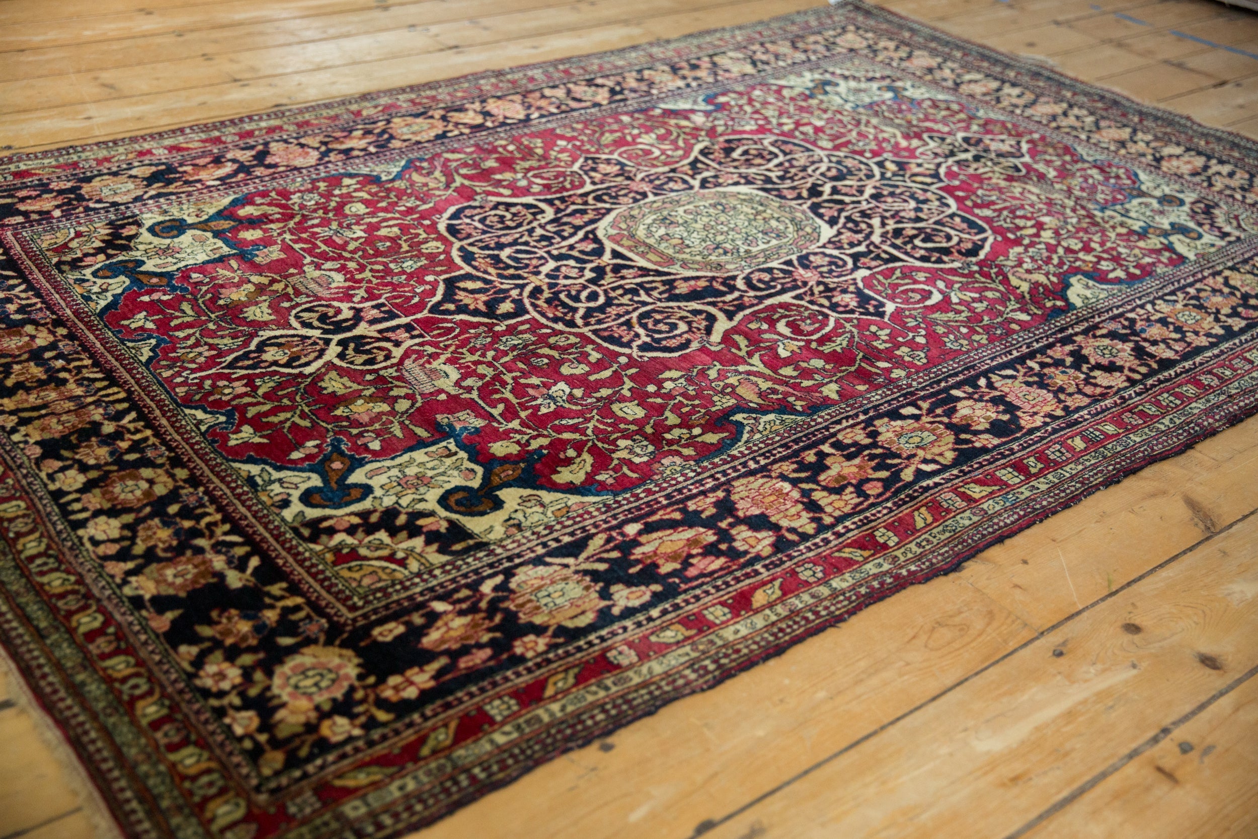 4.5x7 Antique Fine Isfahan Rug // ONH Item 13013, Image 8
