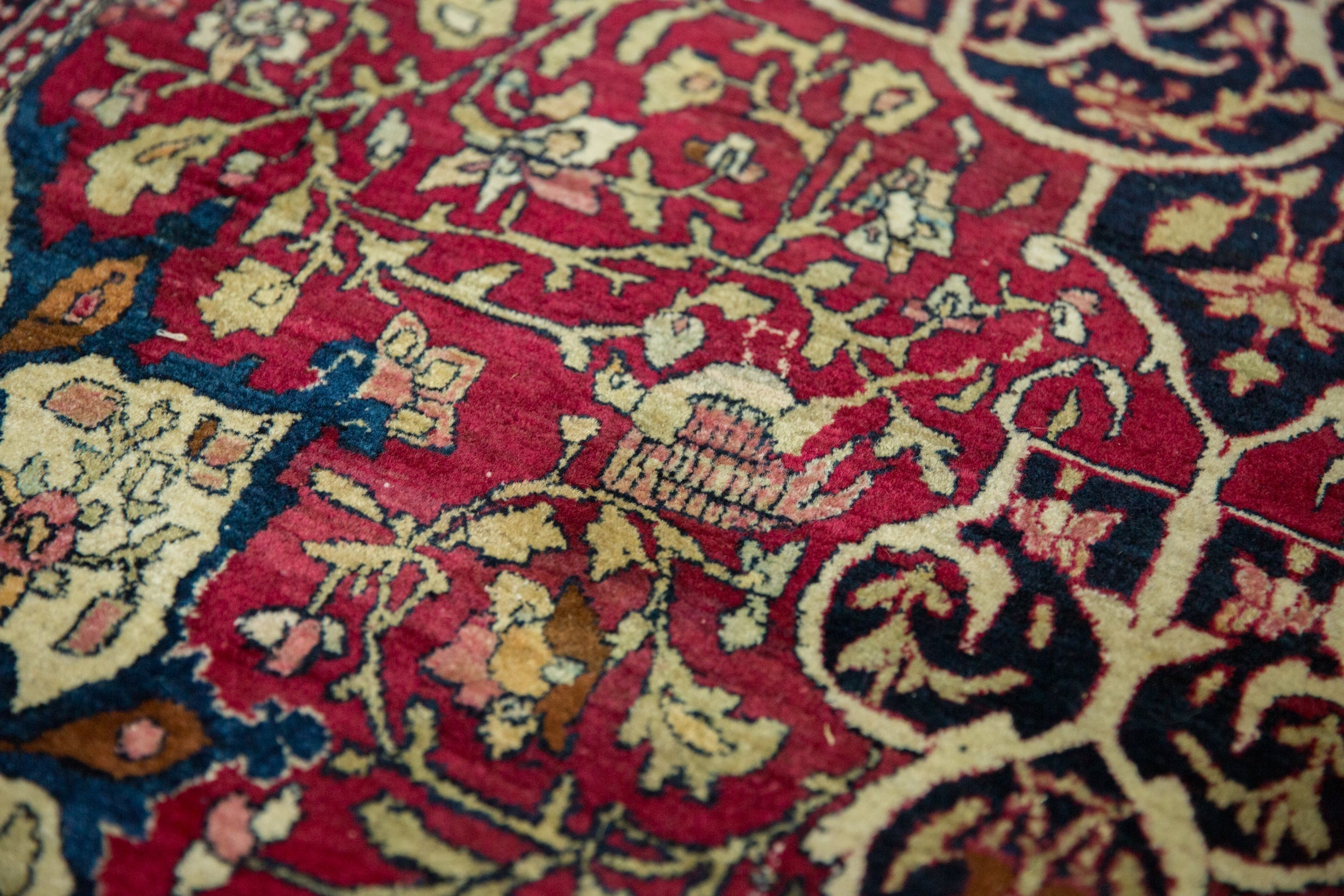 4.5x7 Antique Fine Isfahan Rug // ONH Item 13013, Image 10
