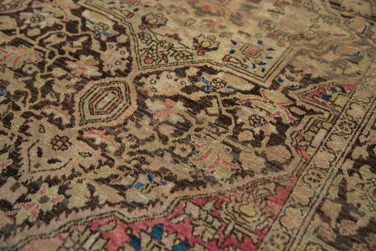 3x5 Antique Farahan Sarouk Rug // ONH Item 1902 Image 16