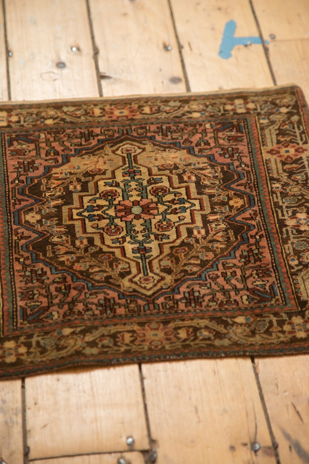 2x2 Vintage Farahan Sarouk Square Rug Mat // ONH Item 2564 Image 5