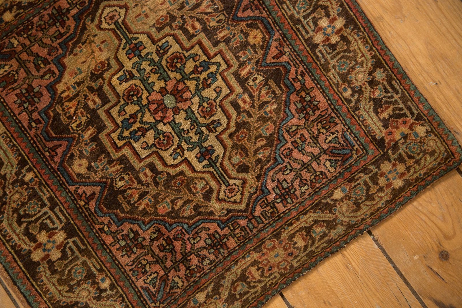 2x2 Vintage Farahan Sarouk Square Rug Mat // ONH Item 2564 Image 6