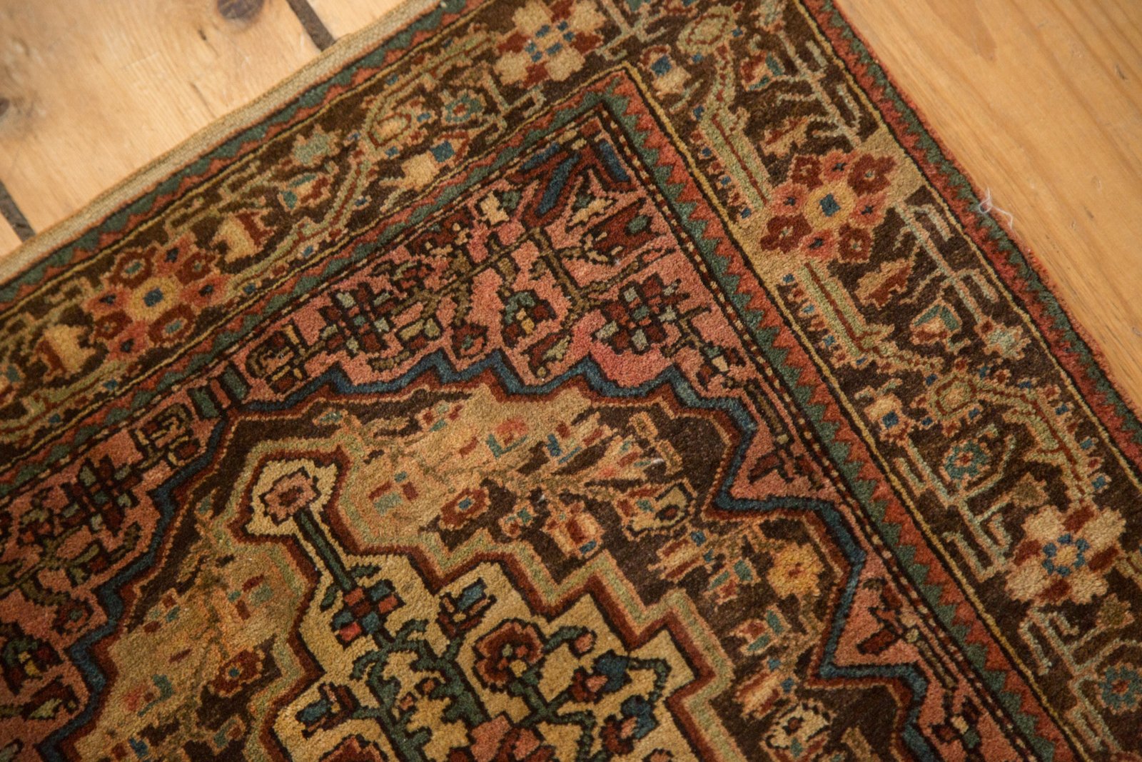 2x2 Vintage Farahan Sarouk Square Rug Mat // ONH Item 2564 Image 7