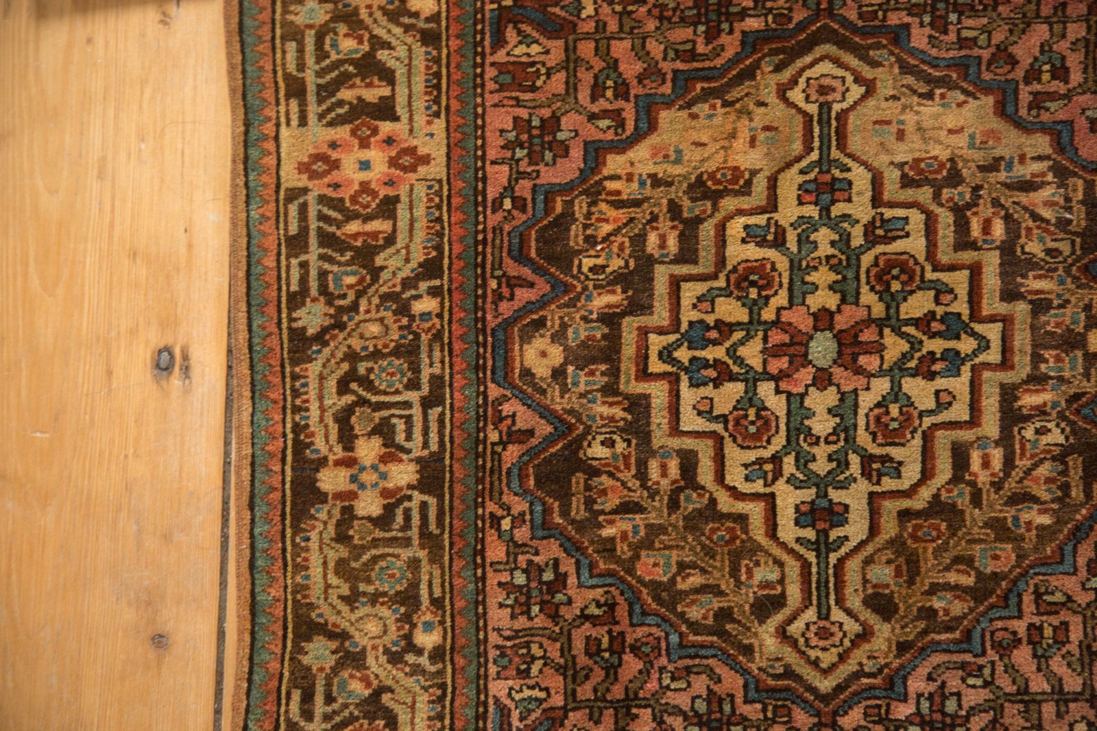 2x2 Vintage Farahan Sarouk Square Rug Mat // ONH Item 2564 Image 8