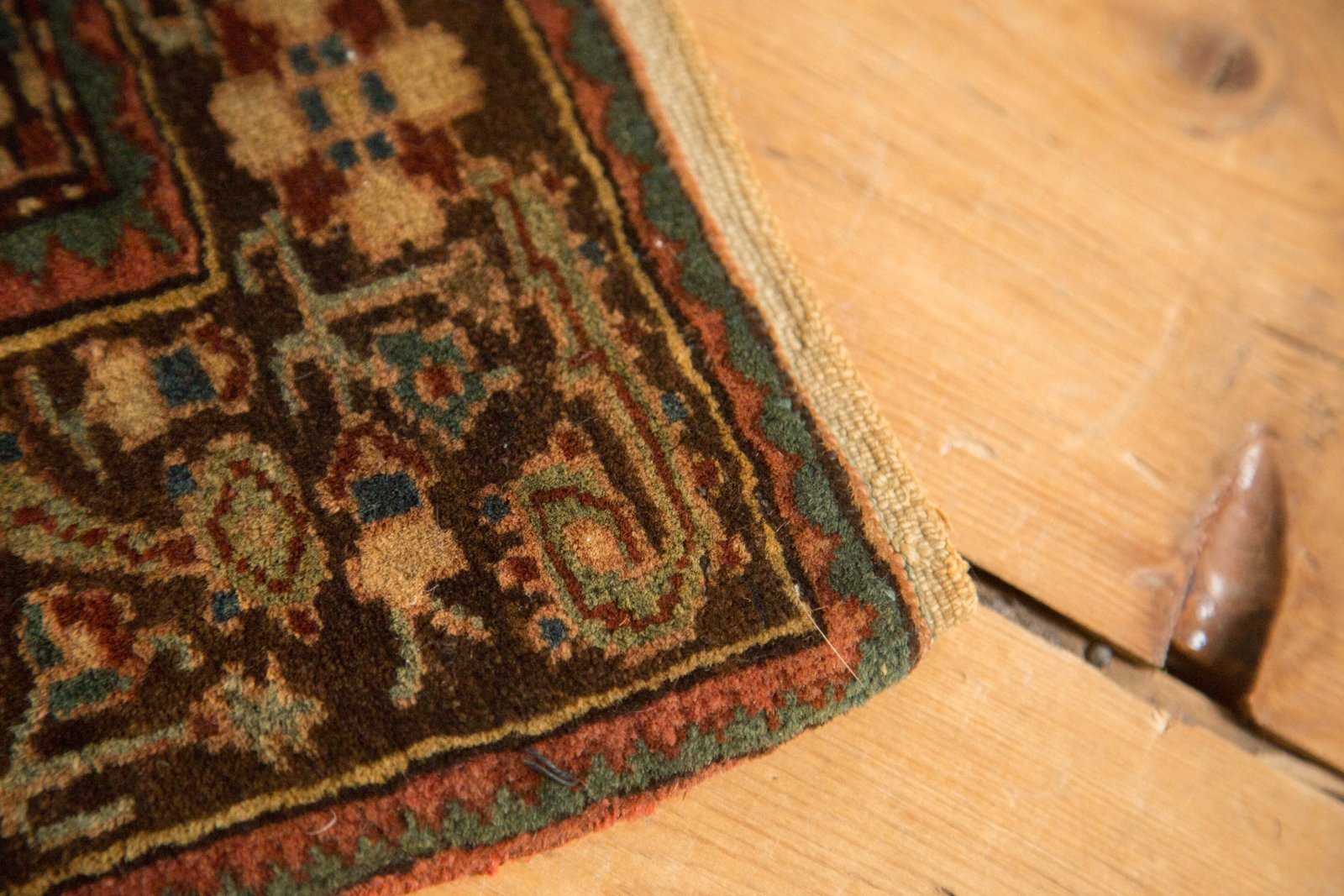 2x2 Vintage Farahan Sarouk Square Rug Mat // ONH Item 2564 Image 12