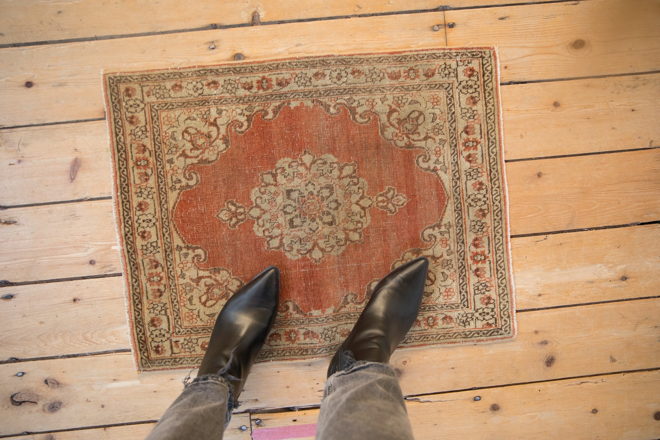 2x2.5 Distressed Antique Jalili Tabriz Rug Mat // ONH Item 2663 Image 1